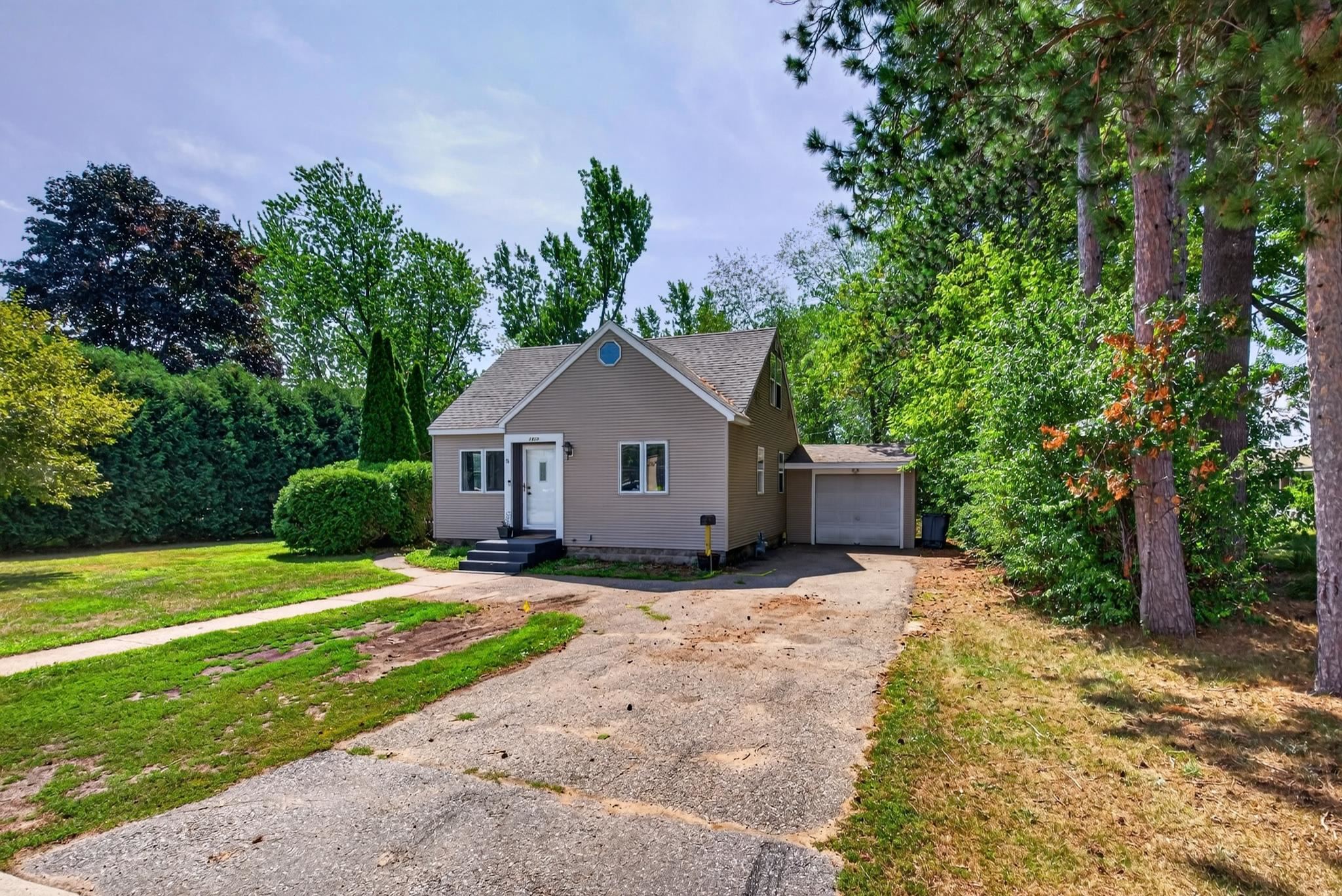 1820 PEACH STREET, Wisconsin Rapids, Wisconsin 54494, 3 Bedrooms Bedrooms, ,1 BathroomBathrooms,Residential,For Sale,1820 PEACH STREET,22604076