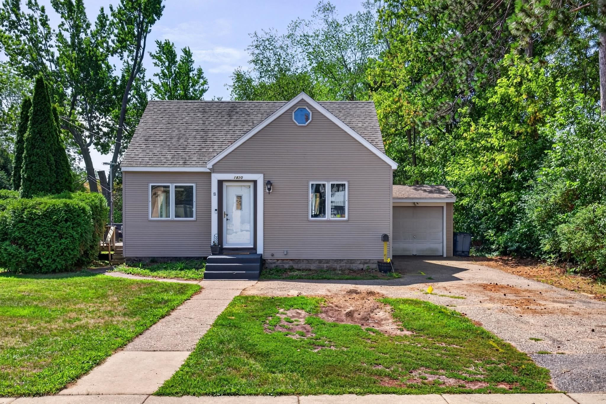 1820 PEACH STREET, Wisconsin Rapids, Wisconsin 54494, 3 Bedrooms Bedrooms, ,1 BathroomBathrooms,Residential,For Sale,1820 PEACH STREET,22604076