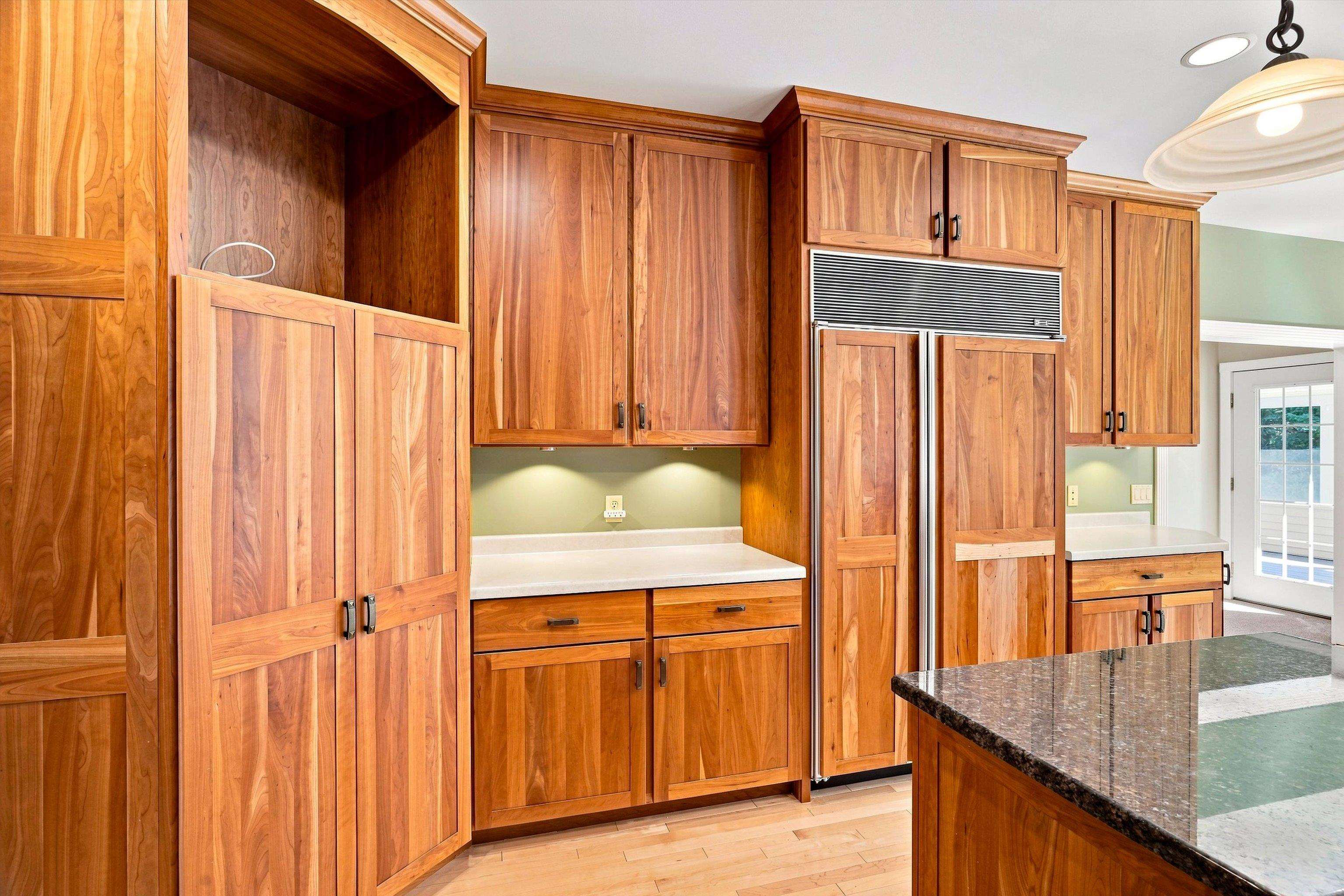 1109 S LOCUST AVENUE, Marshfield, Wisconsin 54449, 3 Bedrooms Bedrooms, ,2 BathroomsBathrooms,Residential,For Sale,1109 S LOCUST AVENUE,22604077