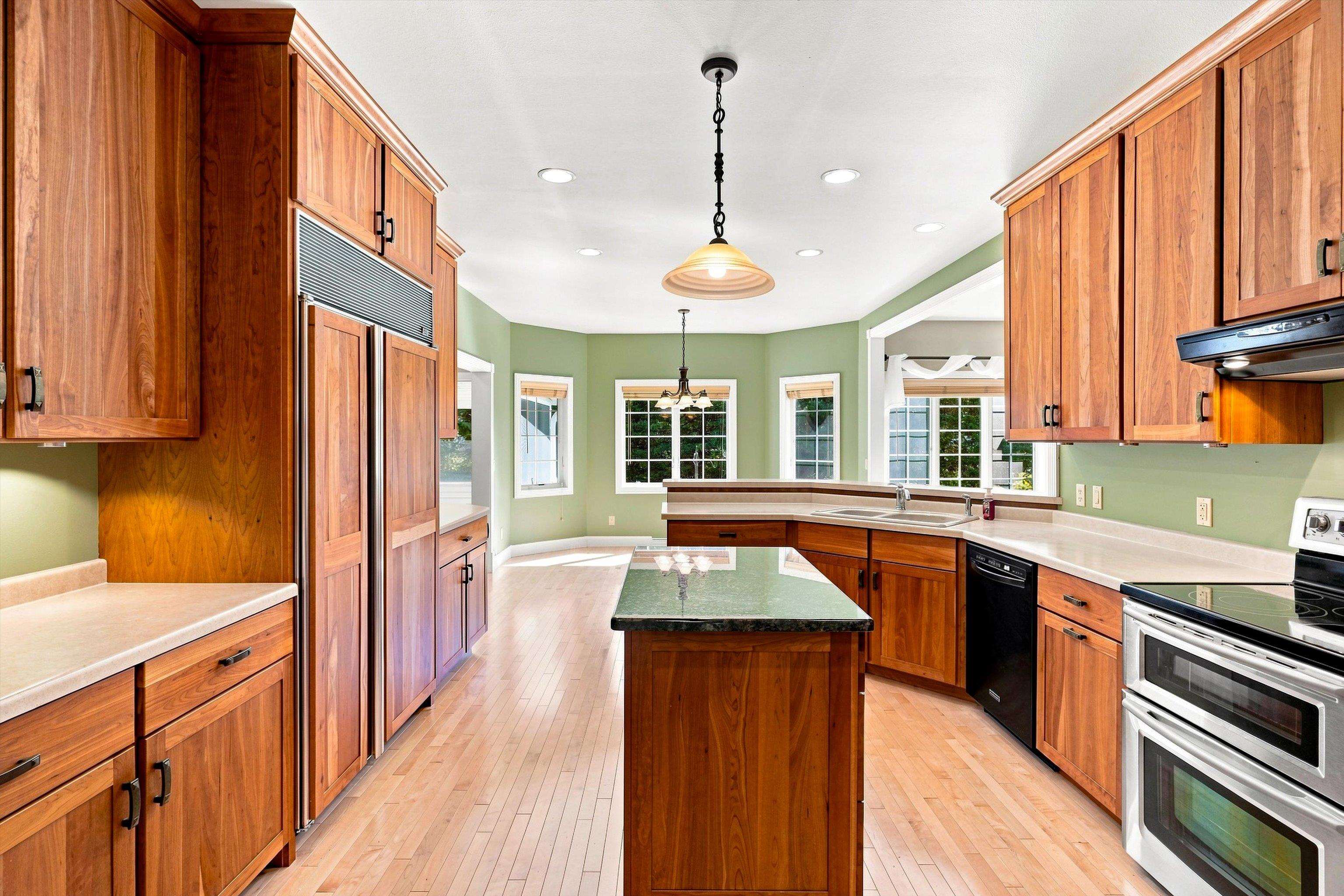 1109 S LOCUST AVENUE, Marshfield, Wisconsin 54449, 3 Bedrooms Bedrooms, ,2 BathroomsBathrooms,Residential,For Sale,1109 S LOCUST AVENUE,22604077