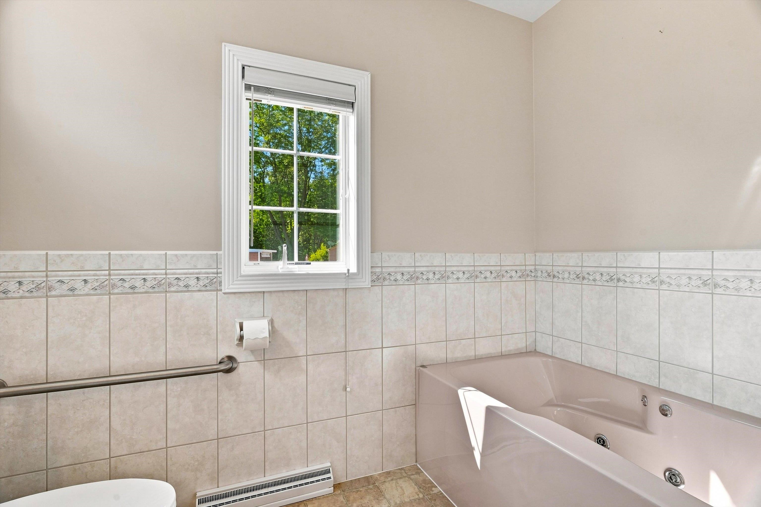 1109 S LOCUST AVENUE, Marshfield, Wisconsin 54449, 3 Bedrooms Bedrooms, ,2 BathroomsBathrooms,Residential,For Sale,1109 S LOCUST AVENUE,22604077
