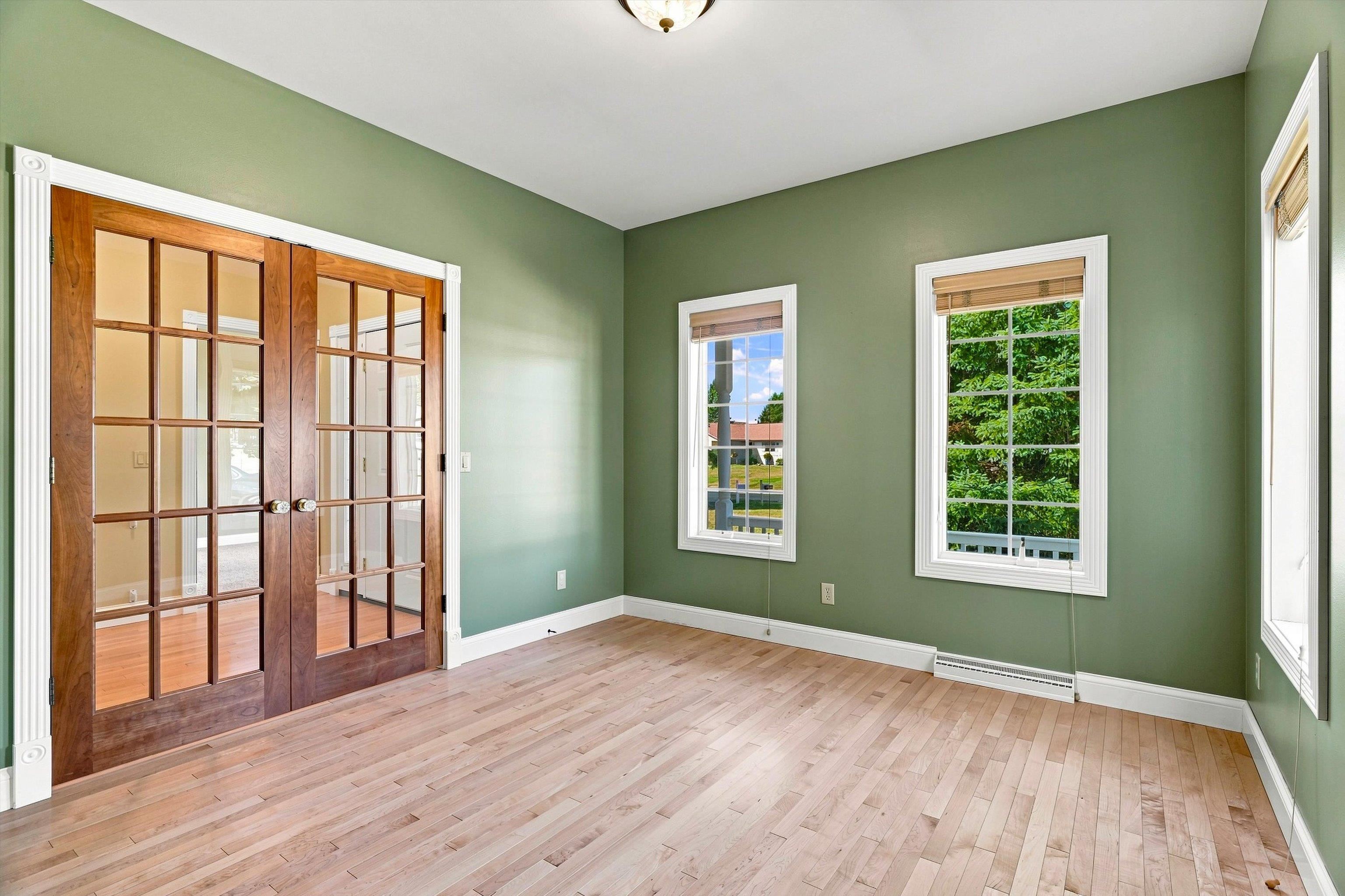 1109 S LOCUST AVENUE, Marshfield, Wisconsin 54449, 3 Bedrooms Bedrooms, ,2 BathroomsBathrooms,Residential,For Sale,1109 S LOCUST AVENUE,22604077