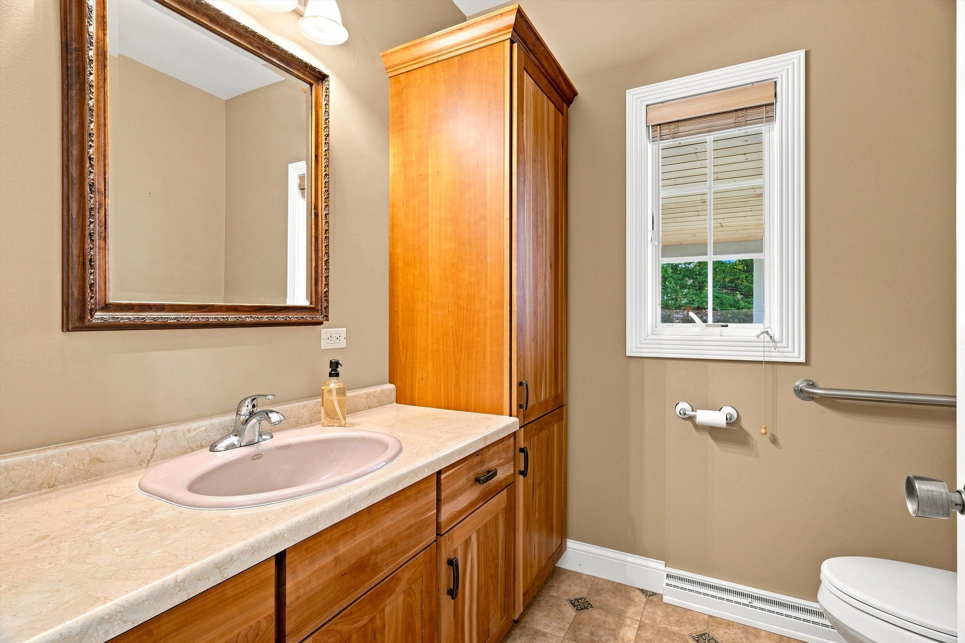 1109 S LOCUST AVENUE, Marshfield, Wisconsin 54449, 3 Bedrooms Bedrooms, ,2 BathroomsBathrooms,Residential,For Sale,1109 S LOCUST AVENUE,22604077