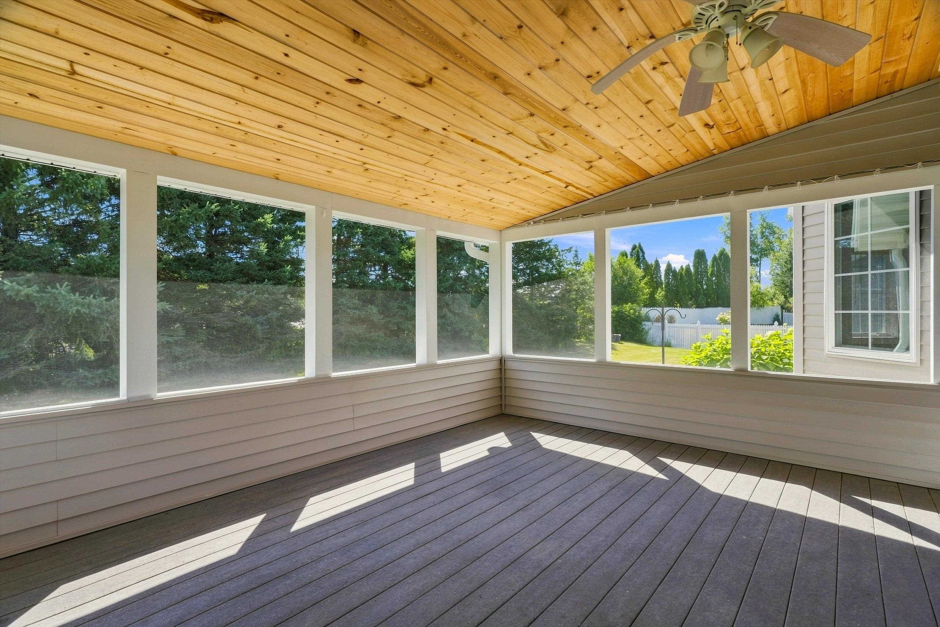 1109 S LOCUST AVENUE, Marshfield, Wisconsin 54449, 3 Bedrooms Bedrooms, ,2 BathroomsBathrooms,Residential,For Sale,1109 S LOCUST AVENUE,22604077
