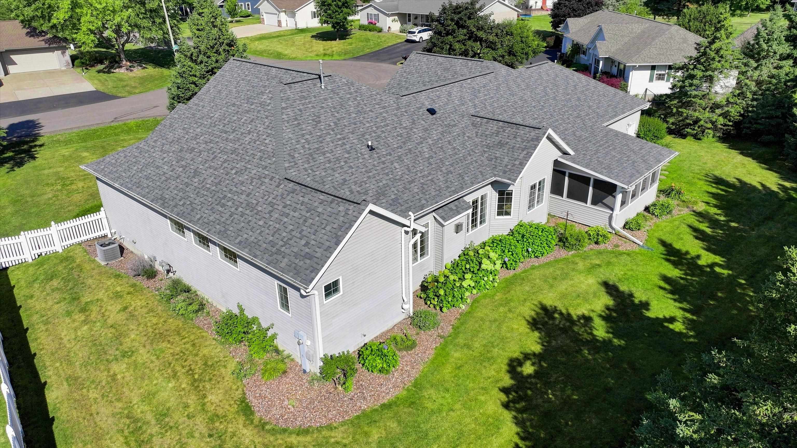1109 S LOCUST AVENUE, Marshfield, Wisconsin 54449, 3 Bedrooms Bedrooms, ,2 BathroomsBathrooms,Residential,For Sale,1109 S LOCUST AVENUE,22604077