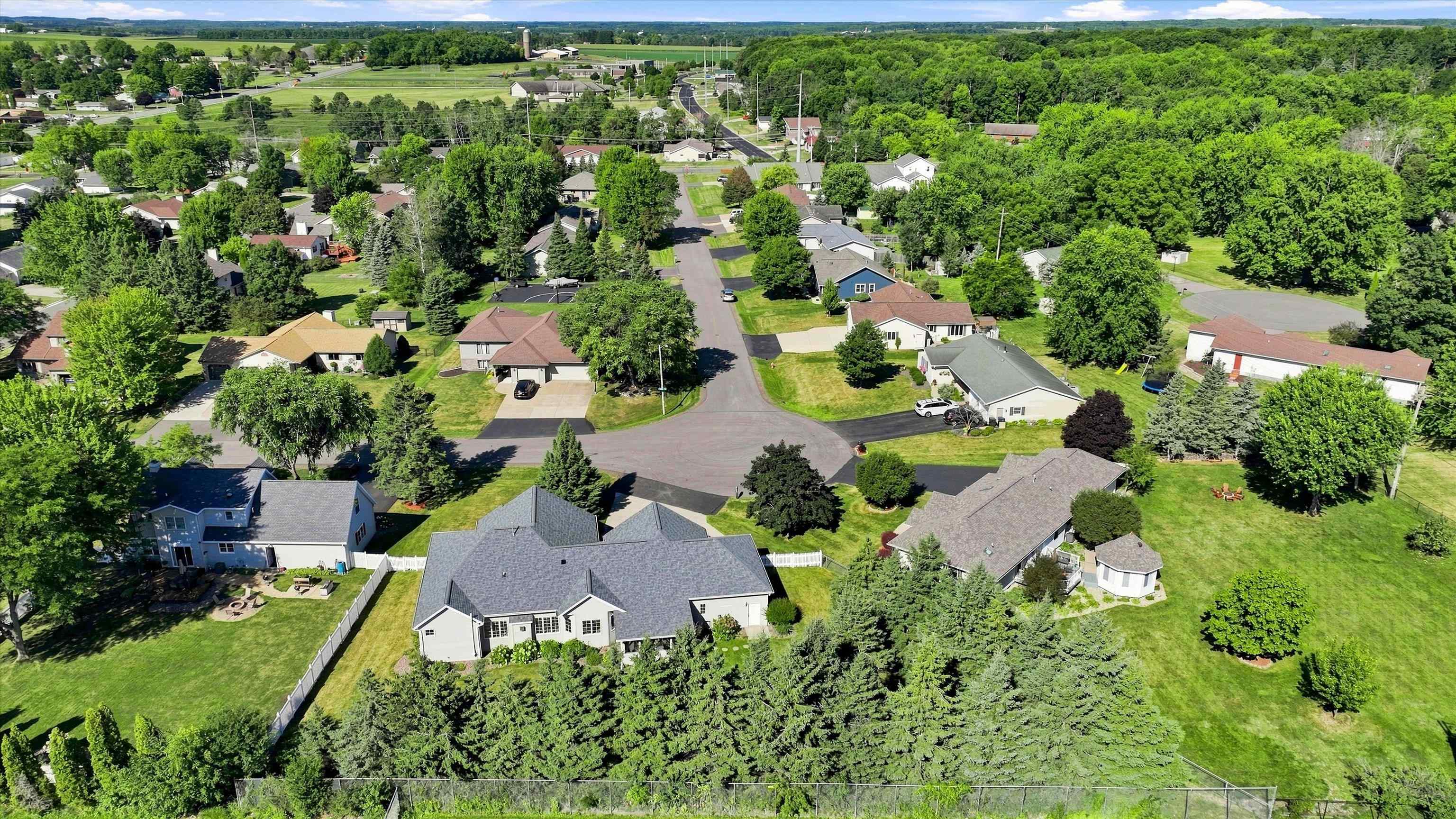 1109 S LOCUST AVENUE, Marshfield, Wisconsin 54449, 3 Bedrooms Bedrooms, ,2 BathroomsBathrooms,Residential,For Sale,1109 S LOCUST AVENUE,22604077