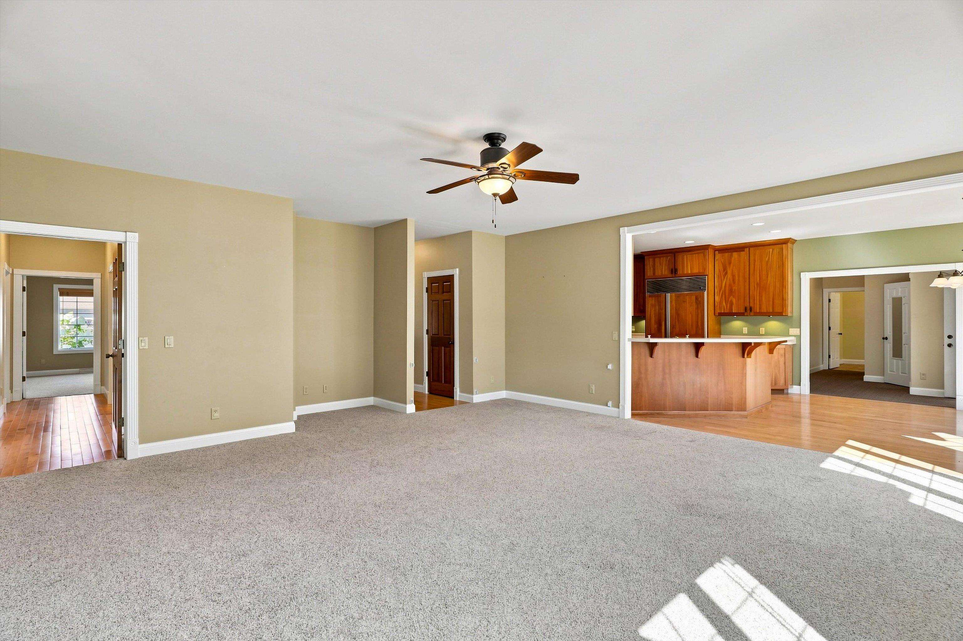 1109 S LOCUST AVENUE, Marshfield, Wisconsin 54449, 3 Bedrooms Bedrooms, ,2 BathroomsBathrooms,Residential,For Sale,1109 S LOCUST AVENUE,22604077