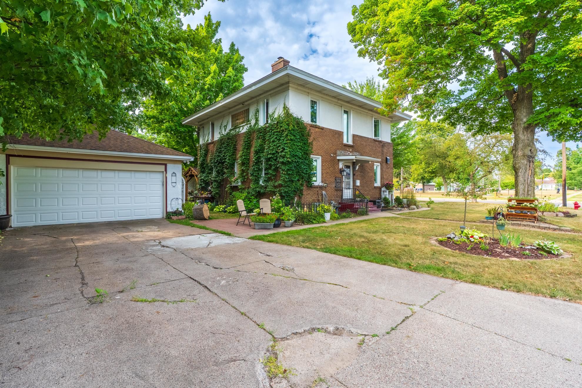 615 N CENTER AVENUE, Merrill, Wisconsin 54452, 3 Bedrooms Bedrooms, ,1 BathroomBathrooms,Residential,For Sale,615 N CENTER AVENUE,22604079