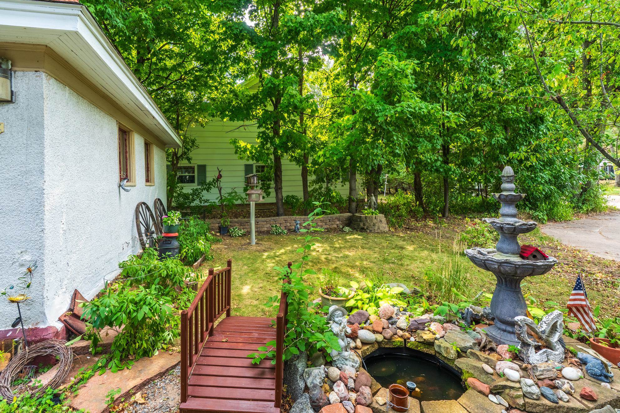 615 N CENTER AVENUE, Merrill, Wisconsin 54452, 3 Bedrooms Bedrooms, ,1 BathroomBathrooms,Residential,For Sale,615 N CENTER AVENUE,22604079
