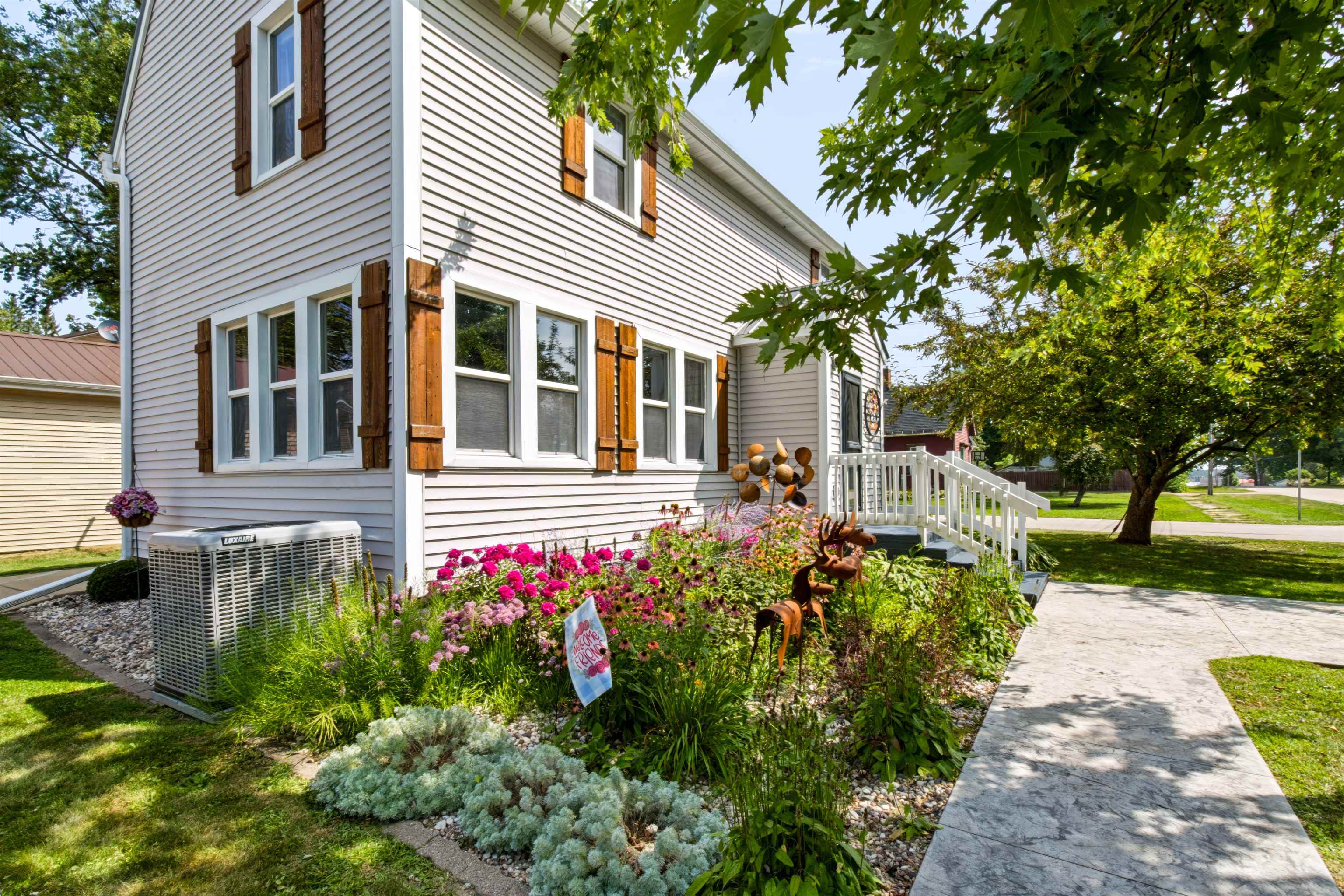 436 WAUSAU STREET, Birnamwood, Wisconsin 54414, 3 Bedrooms Bedrooms, ,1 BathroomBathrooms,Residential,For Sale,436 WAUSAU STREET,22604082