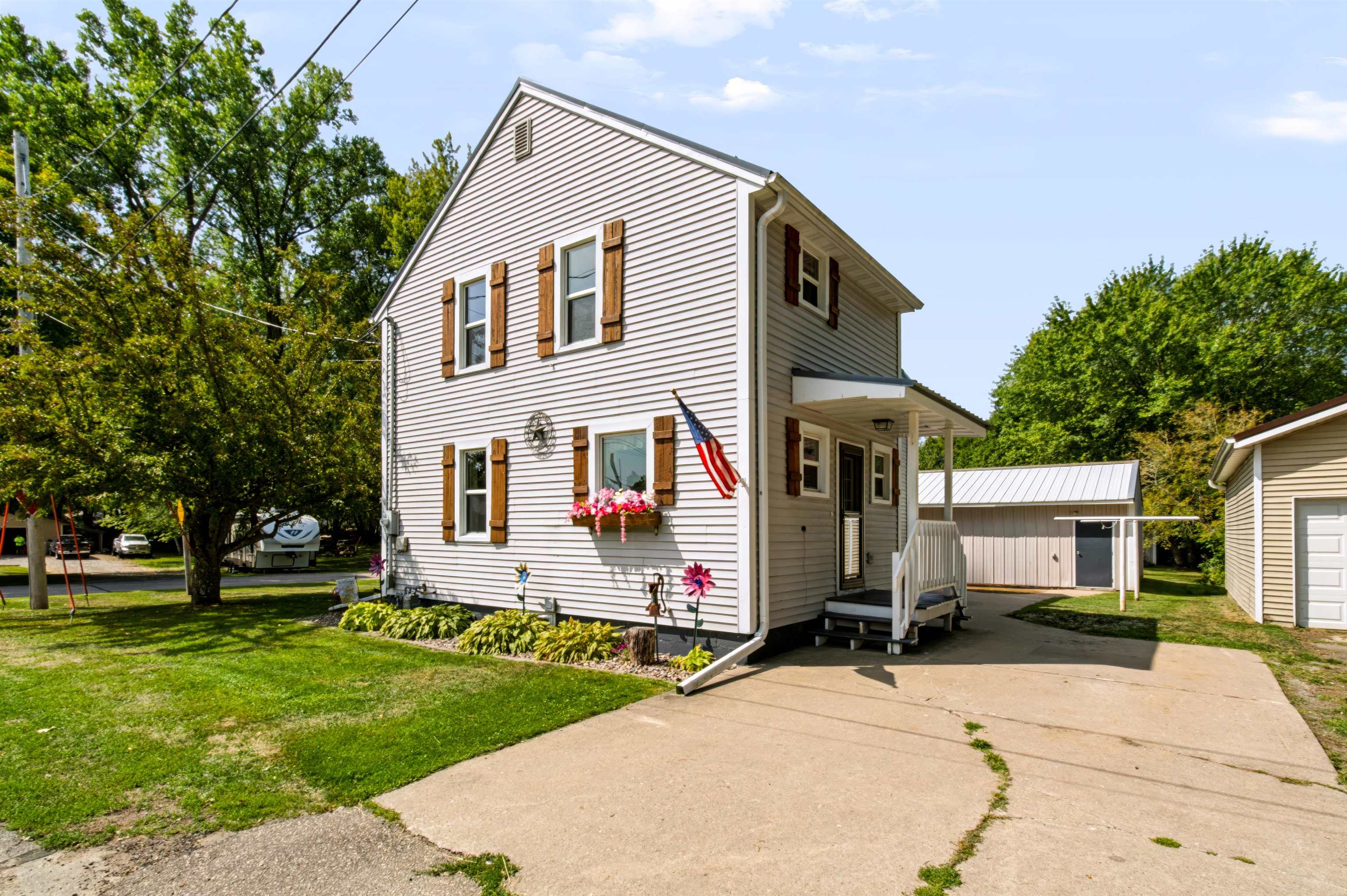436 WAUSAU STREET, Birnamwood, Wisconsin 54414, 3 Bedrooms Bedrooms, ,1 BathroomBathrooms,Residential,For Sale,436 WAUSAU STREET,22604082