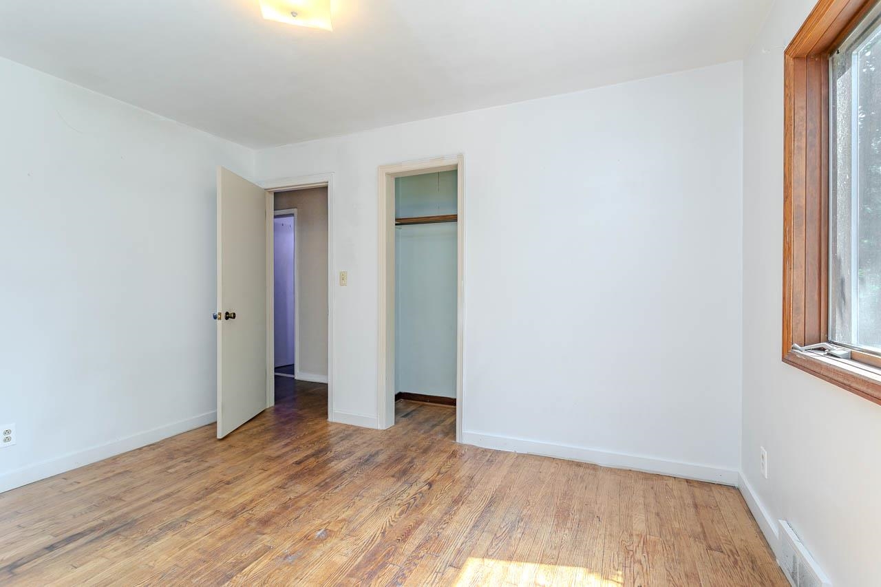 205 YAWKEY AVENUE, Rothschild, Wisconsin 54474, 3 Bedrooms Bedrooms, ,2 BathroomsBathrooms,Residential,For Sale,205 YAWKEY AVENUE,22604092