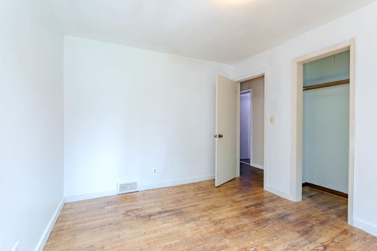 205 YAWKEY AVENUE, Rothschild, Wisconsin 54474, 3 Bedrooms Bedrooms, ,2 BathroomsBathrooms,Residential,For Sale,205 YAWKEY AVENUE,22604092