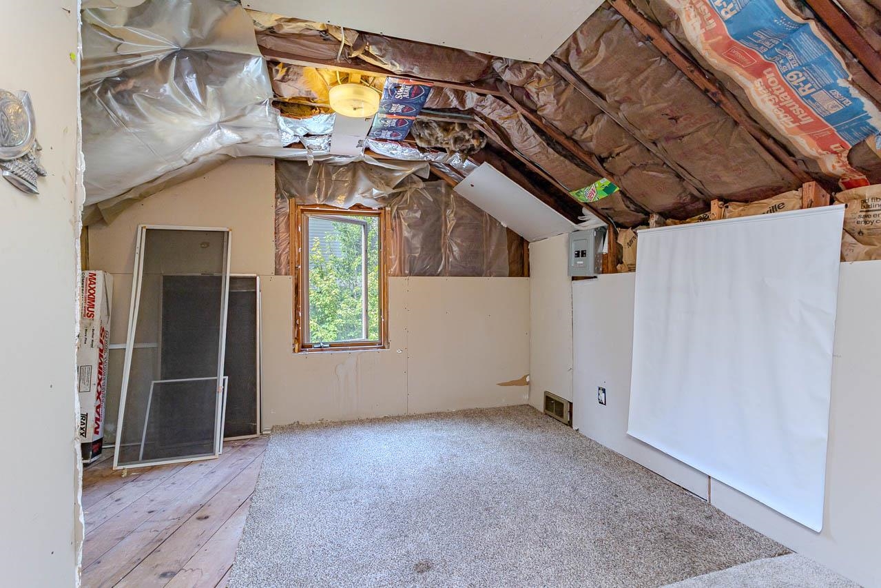 205 YAWKEY AVENUE, Rothschild, Wisconsin 54474, 3 Bedrooms Bedrooms, ,2 BathroomsBathrooms,Residential,For Sale,205 YAWKEY AVENUE,22604092