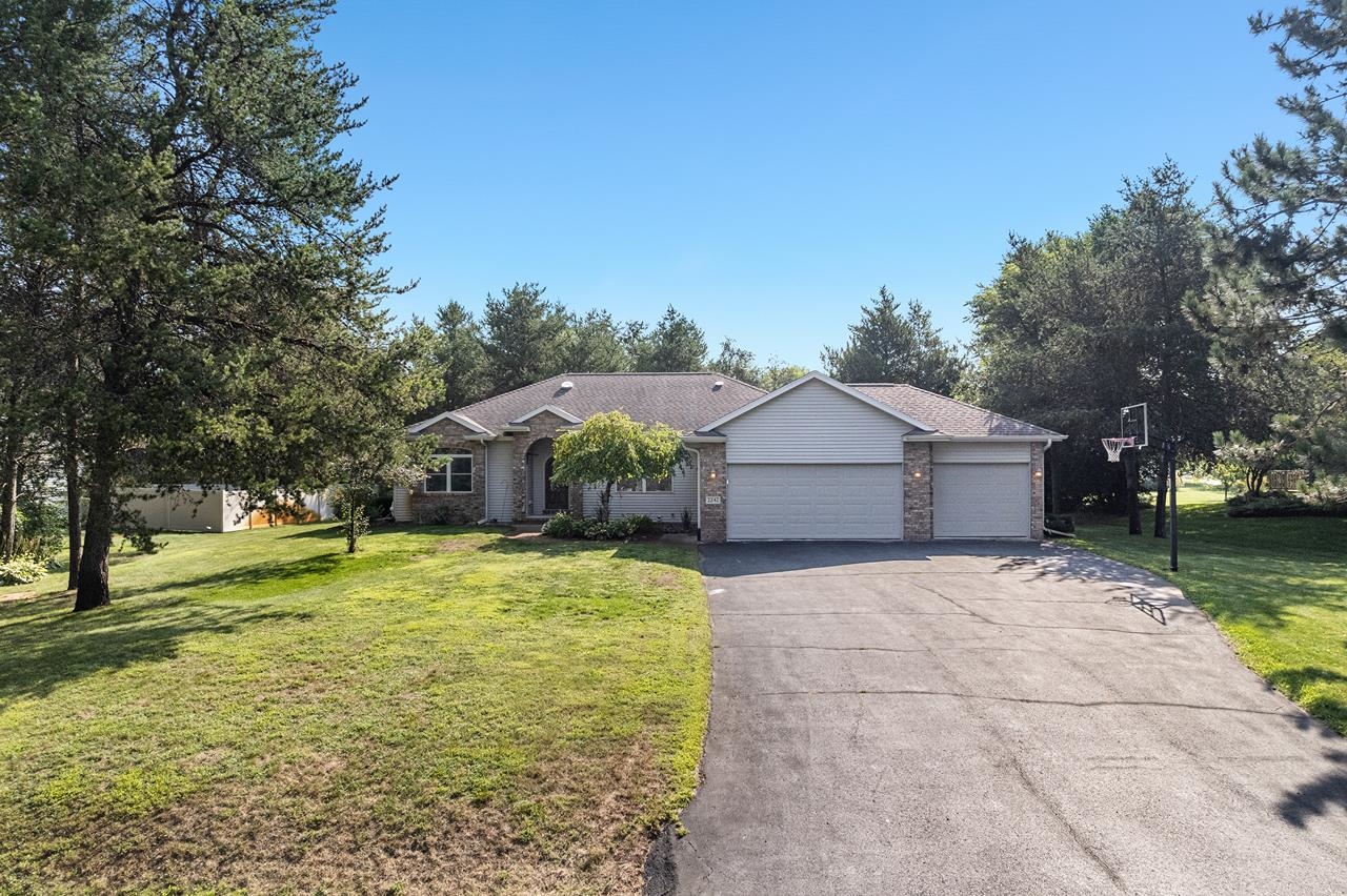 2242 MEADOW DRIVE, Kronenwetter, Wisconsin 54455, 4 Bedrooms Bedrooms, ,3 BathroomsBathrooms,Residential,For Sale,2242 MEADOW DRIVE,22604099