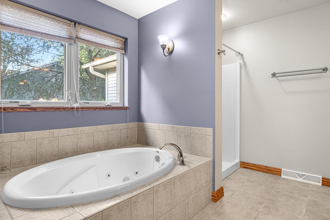 2242 MEADOW DRIVE, Kronenwetter, Wisconsin 54455, 4 Bedrooms Bedrooms, ,3 BathroomsBathrooms,Residential,For Sale,2242 MEADOW DRIVE,22604099