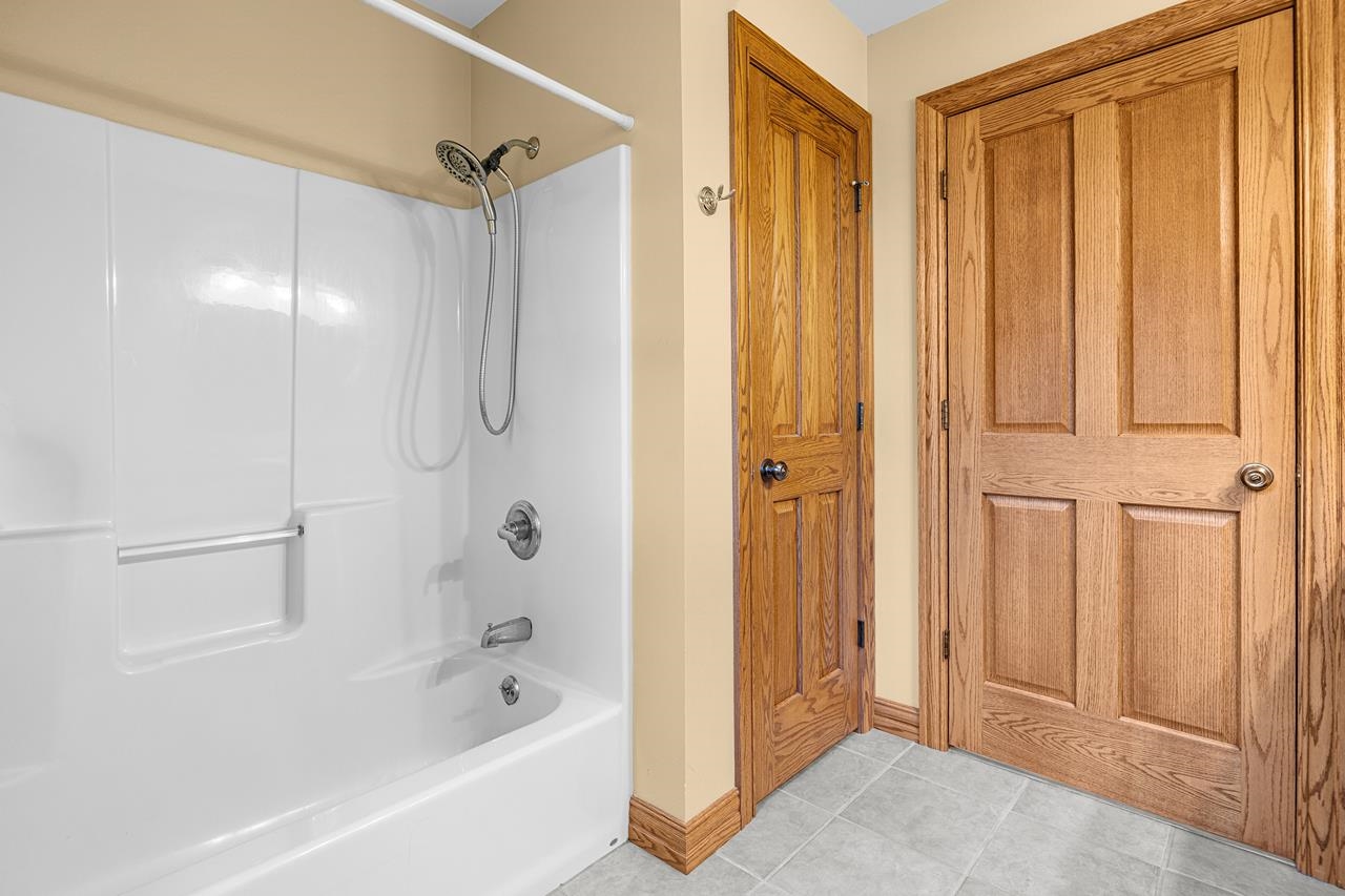 2242 MEADOW DRIVE, Kronenwetter, Wisconsin 54455, 4 Bedrooms Bedrooms, ,3 BathroomsBathrooms,Residential,For Sale,2242 MEADOW DRIVE,22604099
