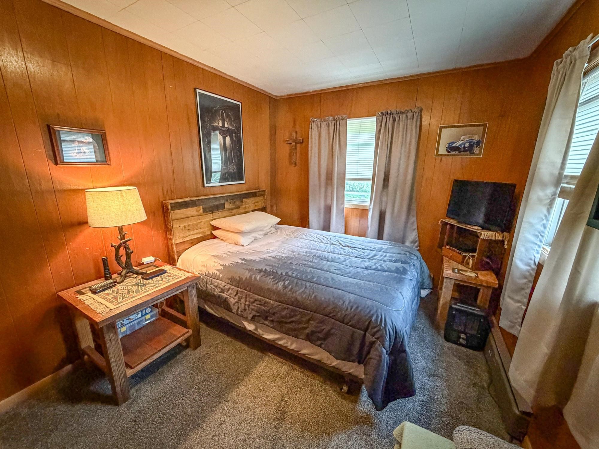 1428 4TH AVENUE SOUTH, Park Falls, Wisconsin 54552, 5 Bedrooms Bedrooms, ,4 BathroomsBathrooms,Residential,For Sale,1428 4TH AVENUE SOUTH,22604113