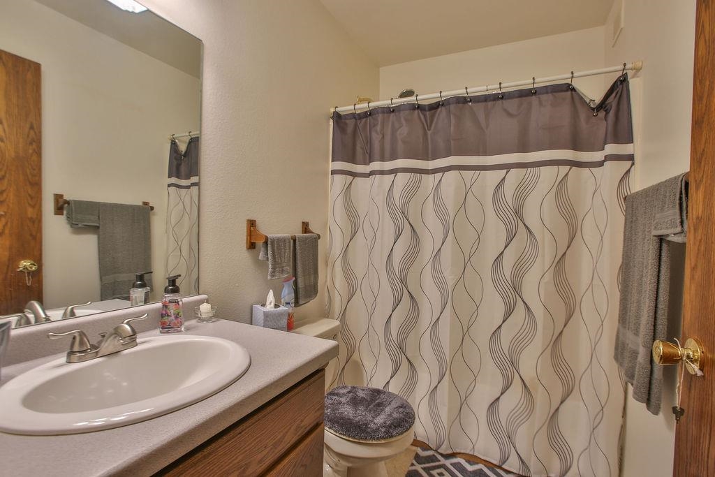 1073 OAK ROAD, Kronenwetter, Wisconsin 54455, 3 Bedrooms Bedrooms, ,2 BathroomsBathrooms,Residential,For Sale,1073 OAK ROAD,22604116