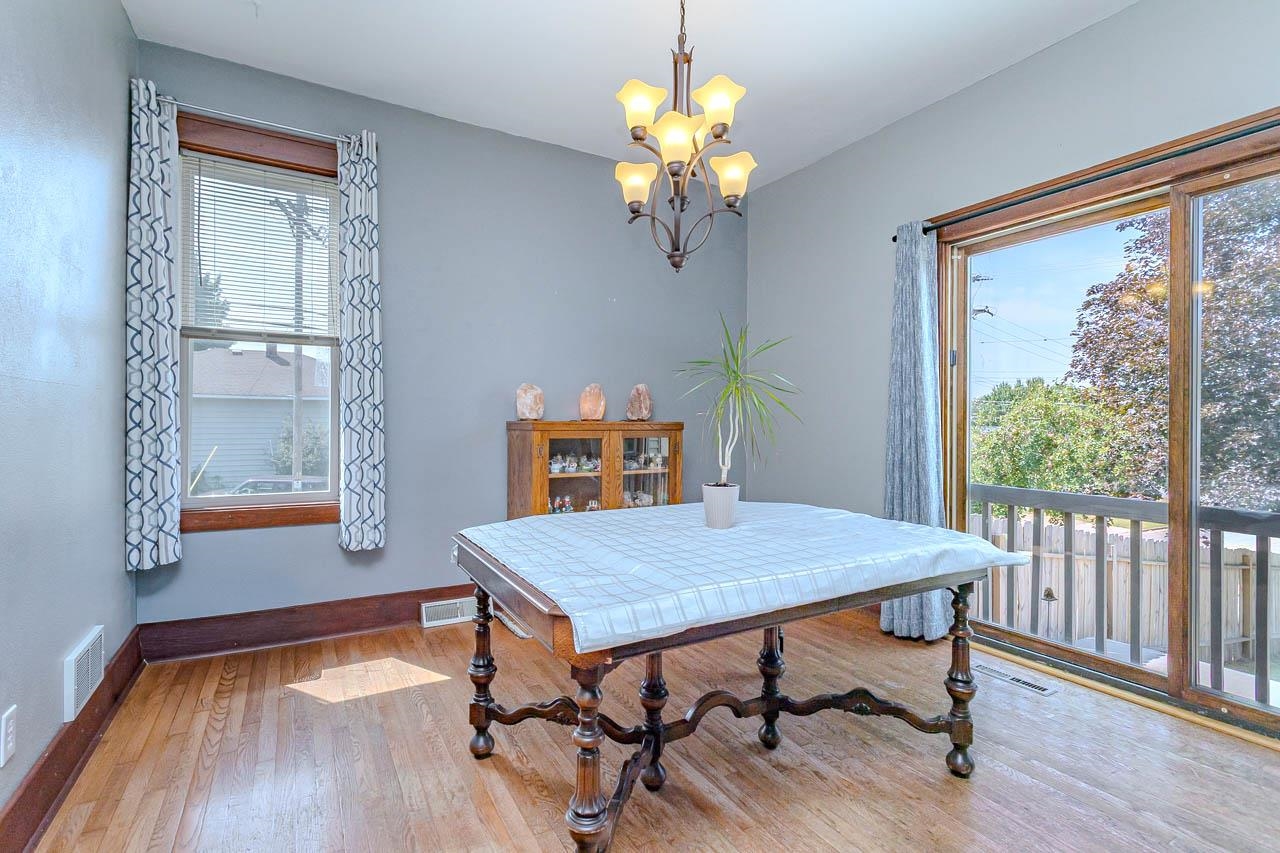 400 N GENESEE STREET, Merrill, Wisconsin 54487, 3 Bedrooms Bedrooms, ,2 BathroomsBathrooms,Residential,For Sale,400 N GENESEE STREET,22604119