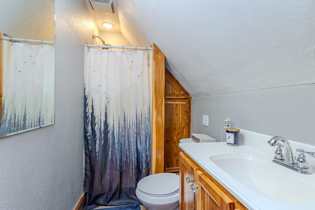 400 N GENESEE STREET, Merrill, Wisconsin 54487, 3 Bedrooms Bedrooms, ,2 BathroomsBathrooms,Residential,For Sale,400 N GENESEE STREET,22604119