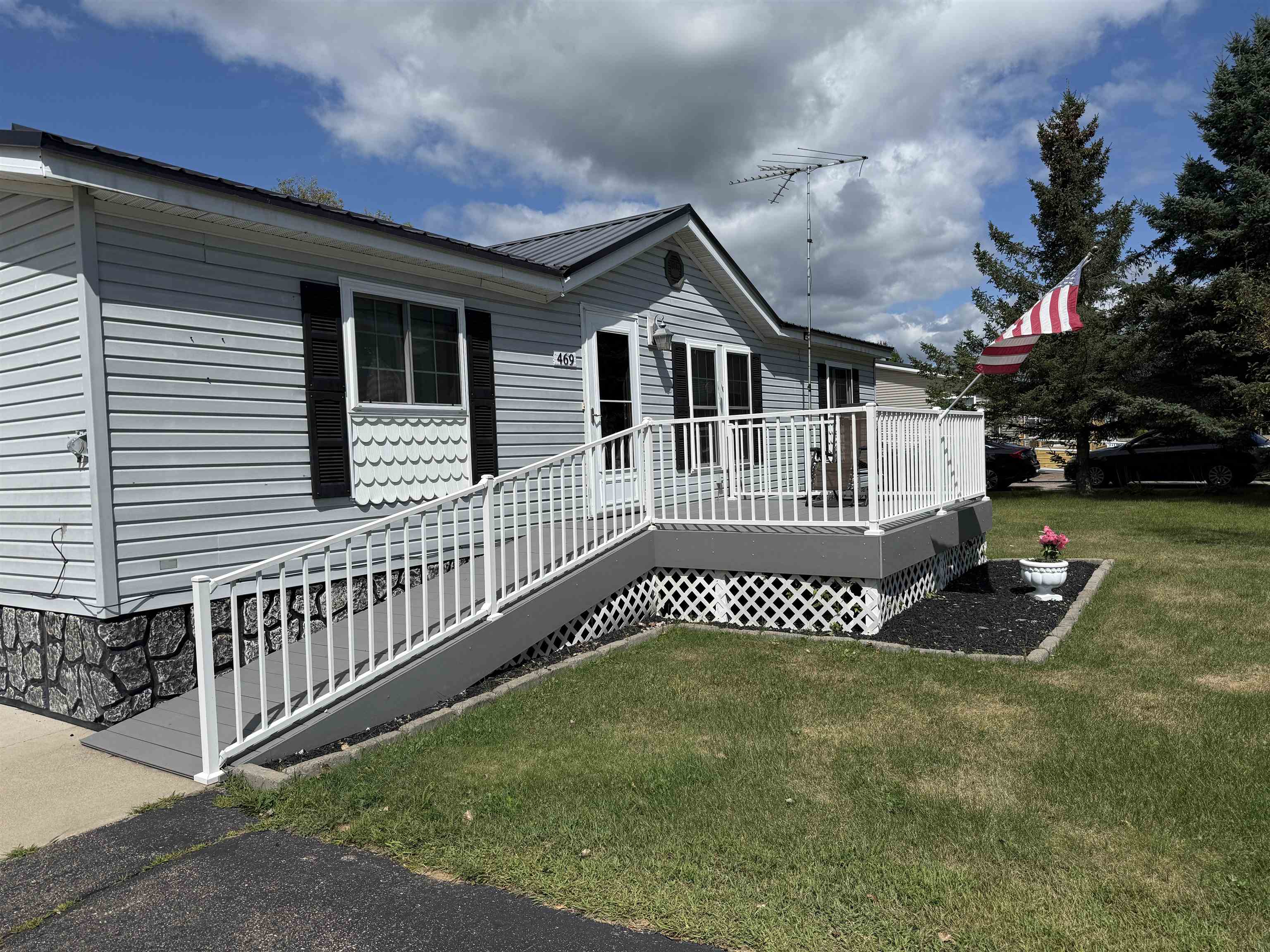 469 SARAH STREET, Birnamwood, Wisconsin 54414, 3 Bedrooms Bedrooms, ,2 BathroomsBathrooms,Residential,For Sale,469 SARAH STREET,22604120