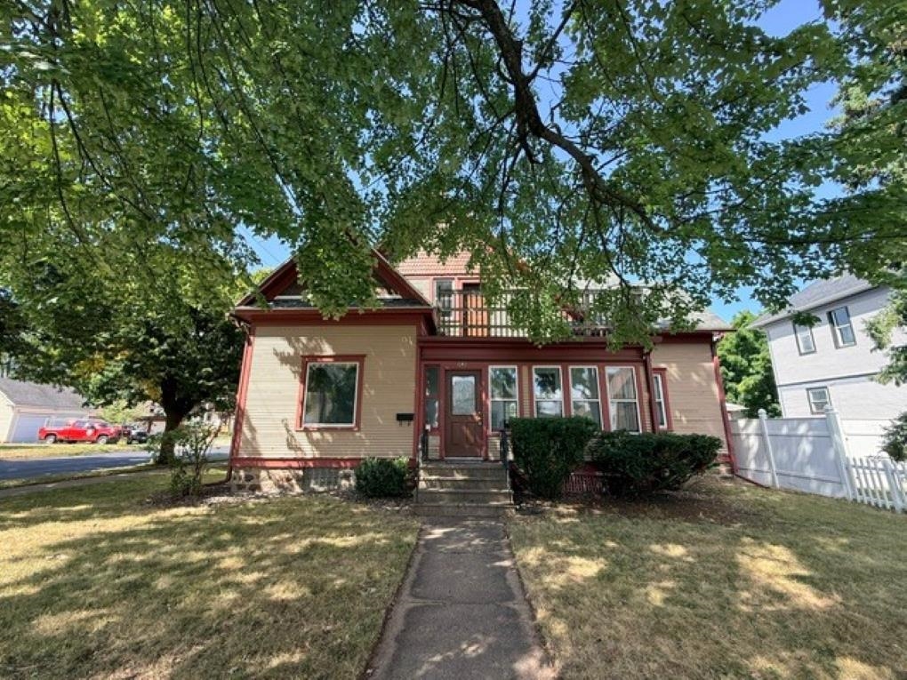 640 S 4TH AVENUE, Wausau, Wisconsin 54401, 5 Bedrooms Bedrooms, ,3 BathroomsBathrooms,Residential,For Sale,640 S 4TH AVENUE,22604121