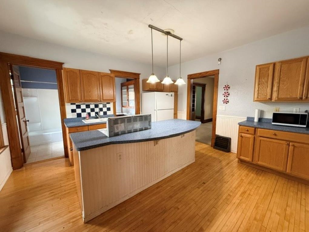 640 S 4TH AVENUE, Wausau, Wisconsin 54401, 5 Bedrooms Bedrooms, ,3 BathroomsBathrooms,Residential,For Sale,640 S 4TH AVENUE,22604121