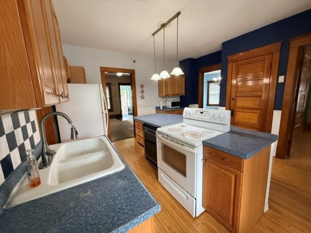 640 S 4TH AVENUE, Wausau, Wisconsin 54401, 5 Bedrooms Bedrooms, ,3 BathroomsBathrooms,Residential,For Sale,640 S 4TH AVENUE,22604121