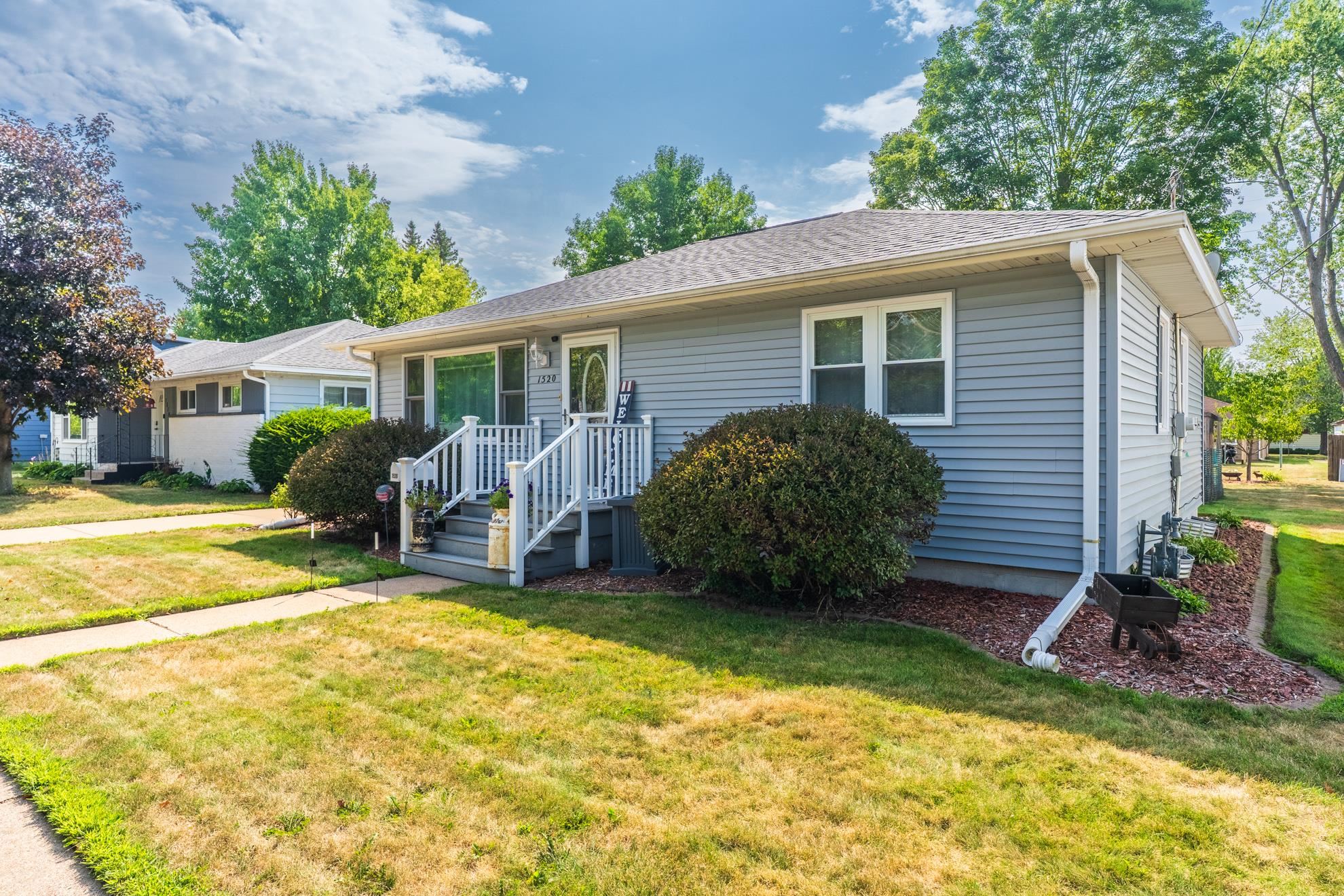 1520 PEARSON STREET, Wausau, Wisconsin 54401, 2 Bedrooms Bedrooms, ,2 BathroomsBathrooms,Residential,For Sale,1520 PEARSON STREET,22604123