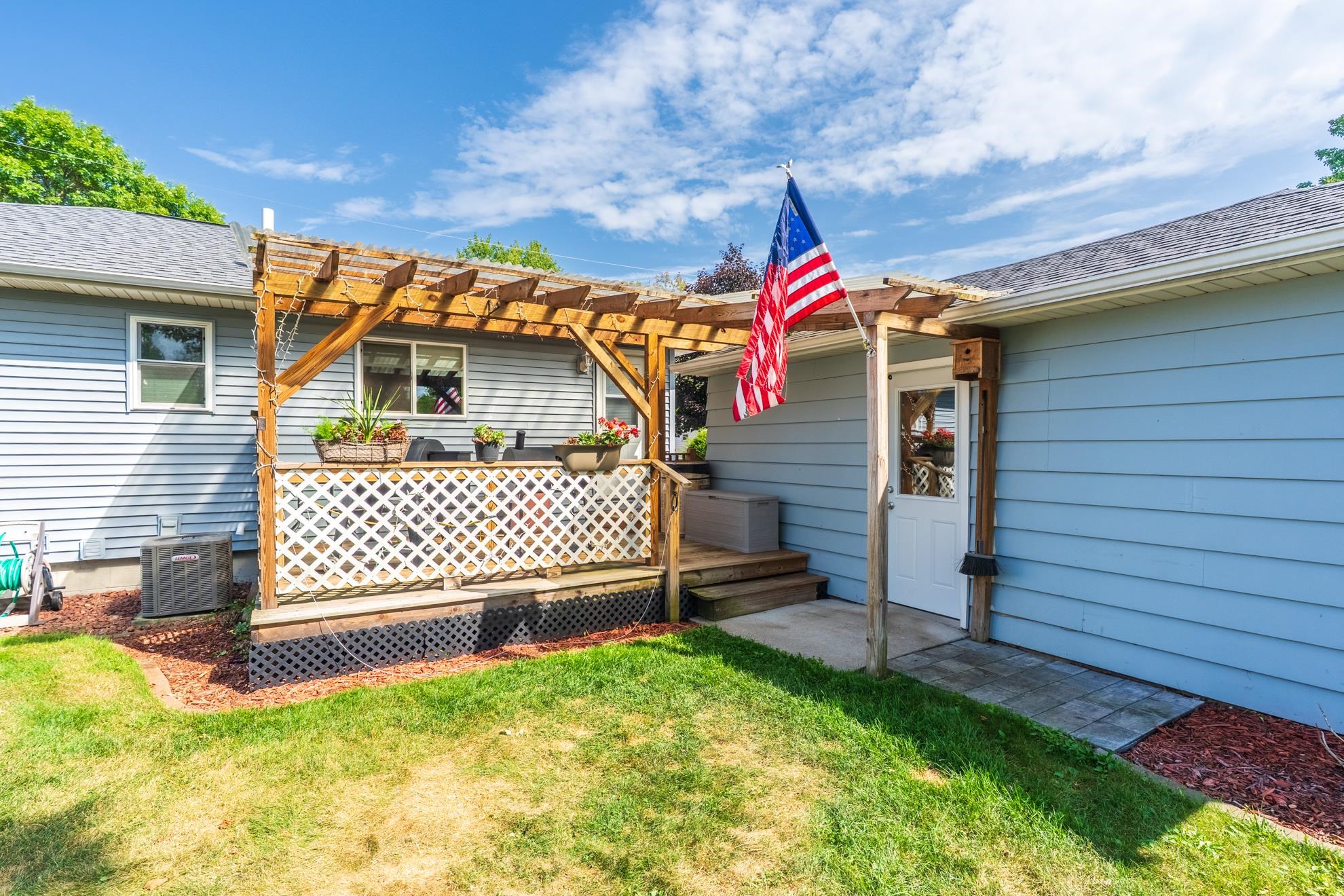 1520 PEARSON STREET, Wausau, Wisconsin 54401, 2 Bedrooms Bedrooms, ,2 BathroomsBathrooms,Residential,For Sale,1520 PEARSON STREET,22604123