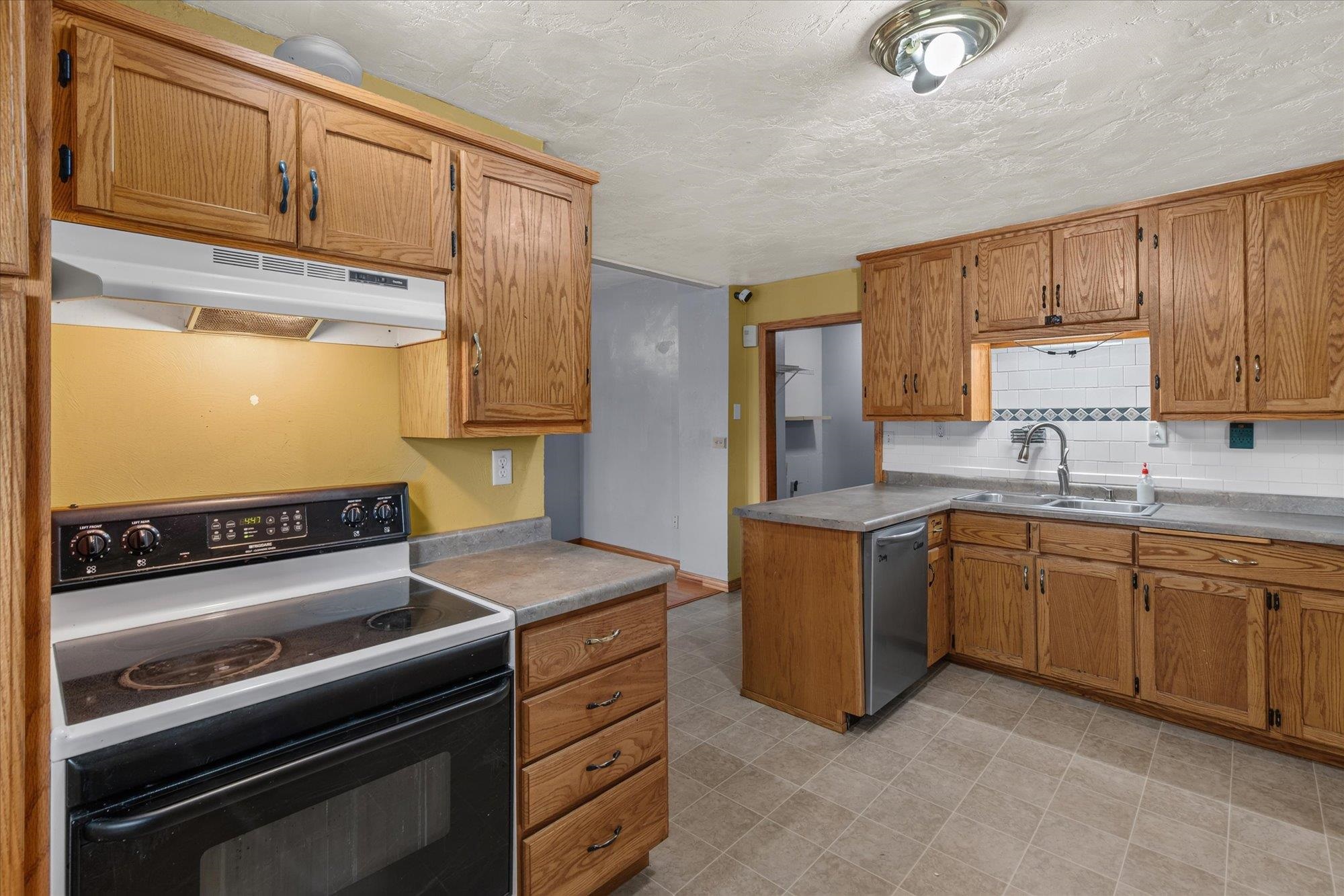 134 W FACTORY STREET, SEYMOUR, Wisconsin 54165, 4 Bedrooms Bedrooms, ,1 BathroomBathrooms,Residential,For Sale,134 W FACTORY STREET,22604124