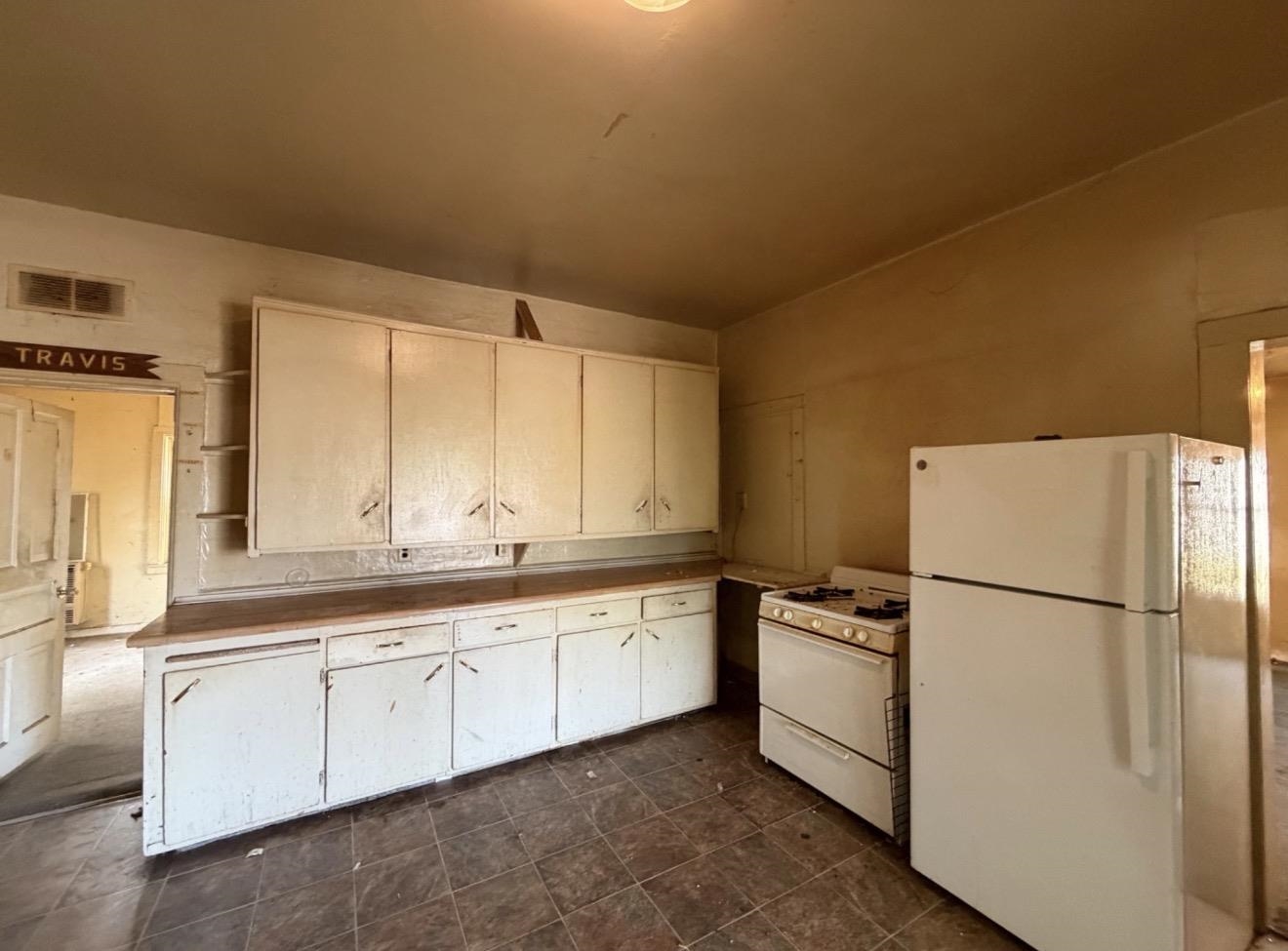 906 N 1ST AVENUE, Wausau, Wisconsin 54401, 2 Bedrooms Bedrooms, ,1 BathroomBathrooms,Multi-family,For Sale,906 N 1ST AVENUE,22604140