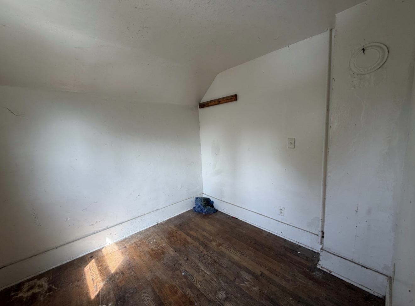 906 N 1ST AVENUE, Wausau, Wisconsin 54401, 2 Bedrooms Bedrooms, ,1 BathroomBathrooms,Multi-family,For Sale,906 N 1ST AVENUE,22604140