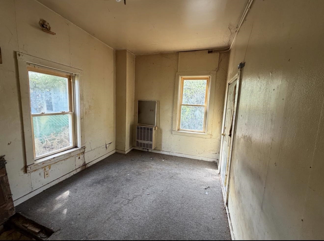 906 N 1ST AVENUE, Wausau, Wisconsin 54401, 2 Bedrooms Bedrooms, ,1 BathroomBathrooms,Multi-family,For Sale,906 N 1ST AVENUE,22604140