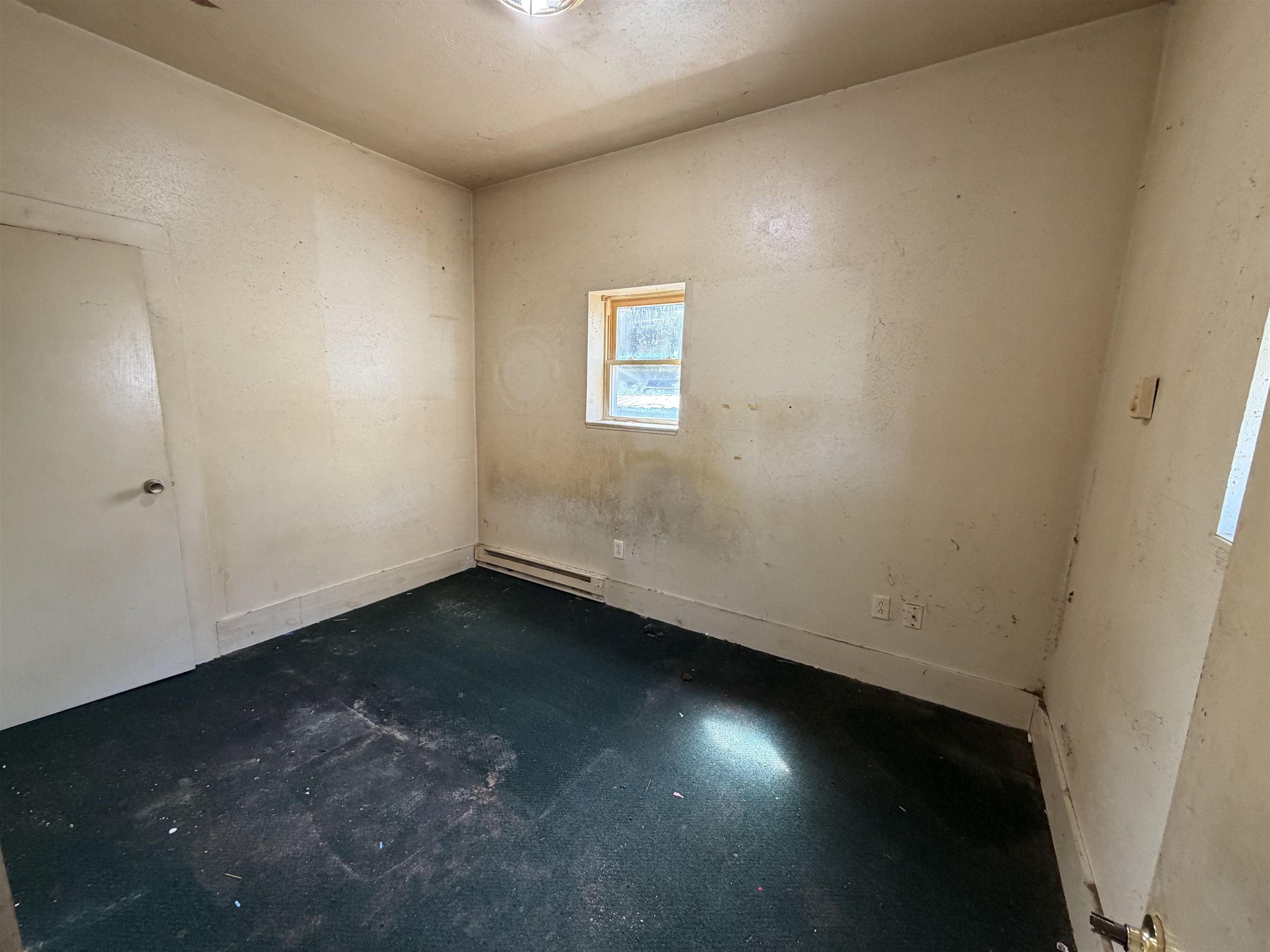 906 N 1ST AVENUE, Wausau, Wisconsin 54401, 2 Bedrooms Bedrooms, ,1 BathroomBathrooms,Multi-family,For Sale,906 N 1ST AVENUE,22604140