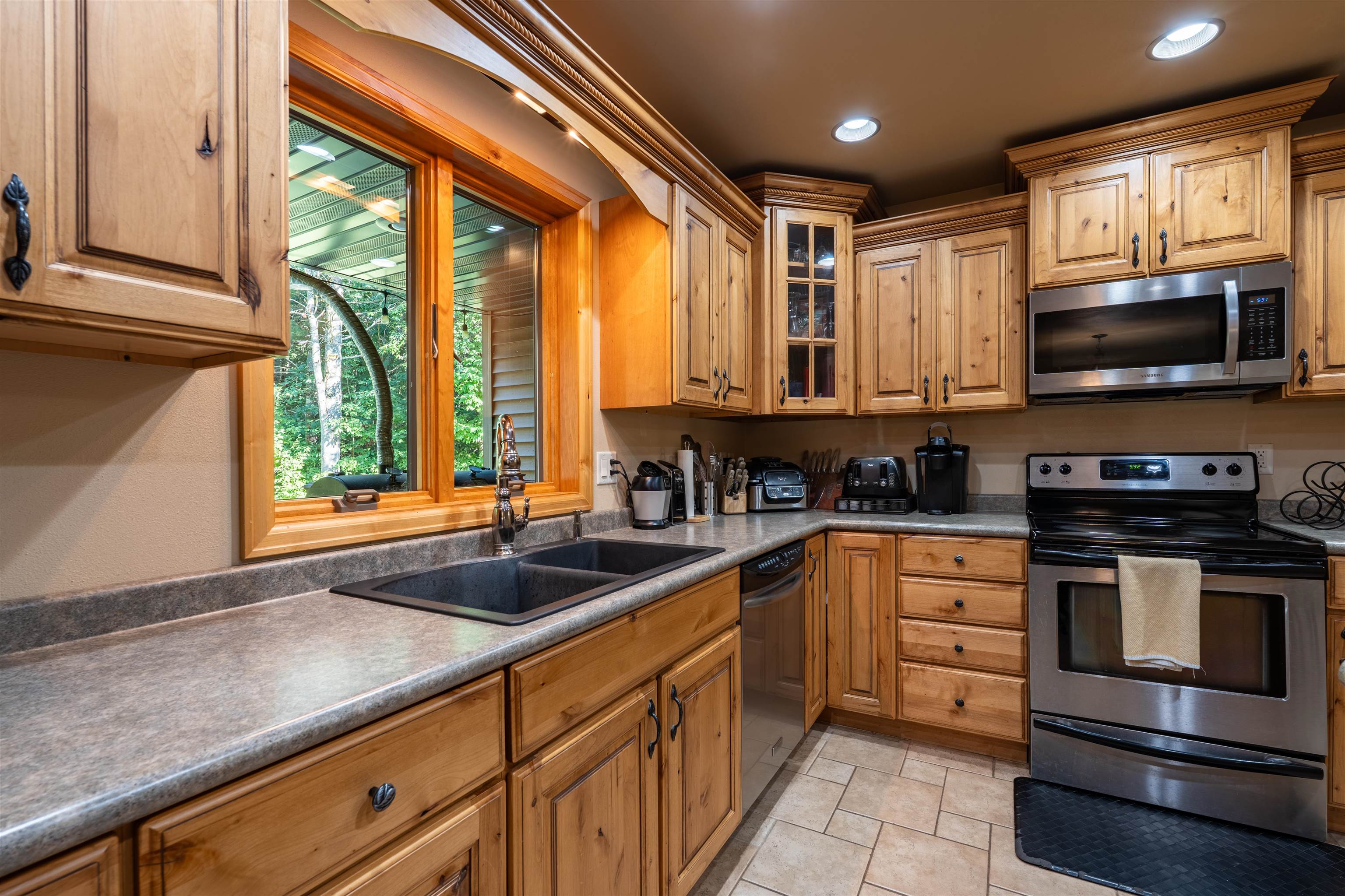 203739 YELLOW BIRCH ROAD, Rosholt, Wisconsin 54473, 3 Bedrooms Bedrooms, ,2 BathroomsBathrooms,Residential,For Sale,203739 YELLOW BIRCH ROAD,22604141
