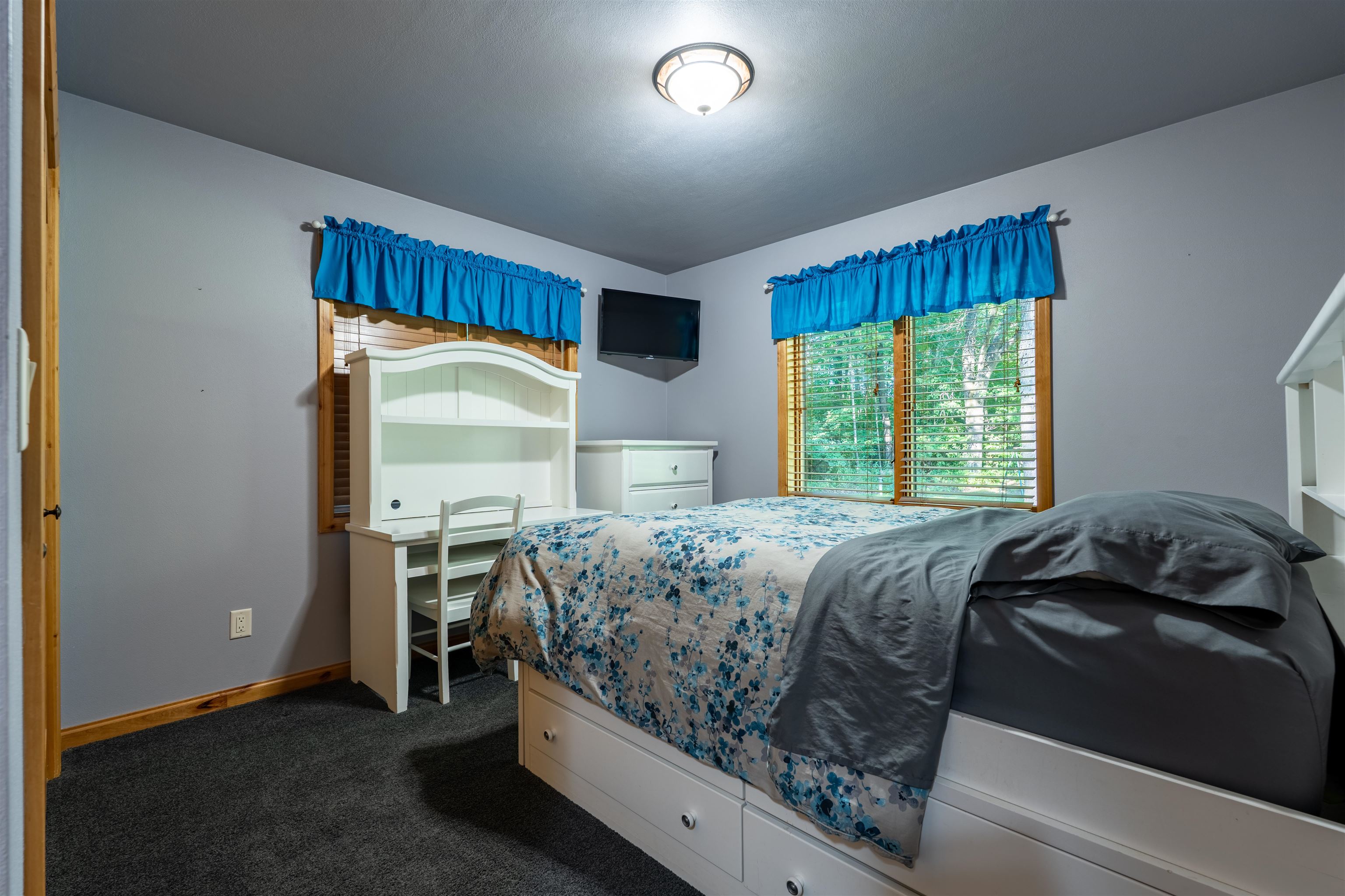 203739 YELLOW BIRCH ROAD, Rosholt, Wisconsin 54473, 3 Bedrooms Bedrooms, ,2 BathroomsBathrooms,Residential,For Sale,203739 YELLOW BIRCH ROAD,22604141