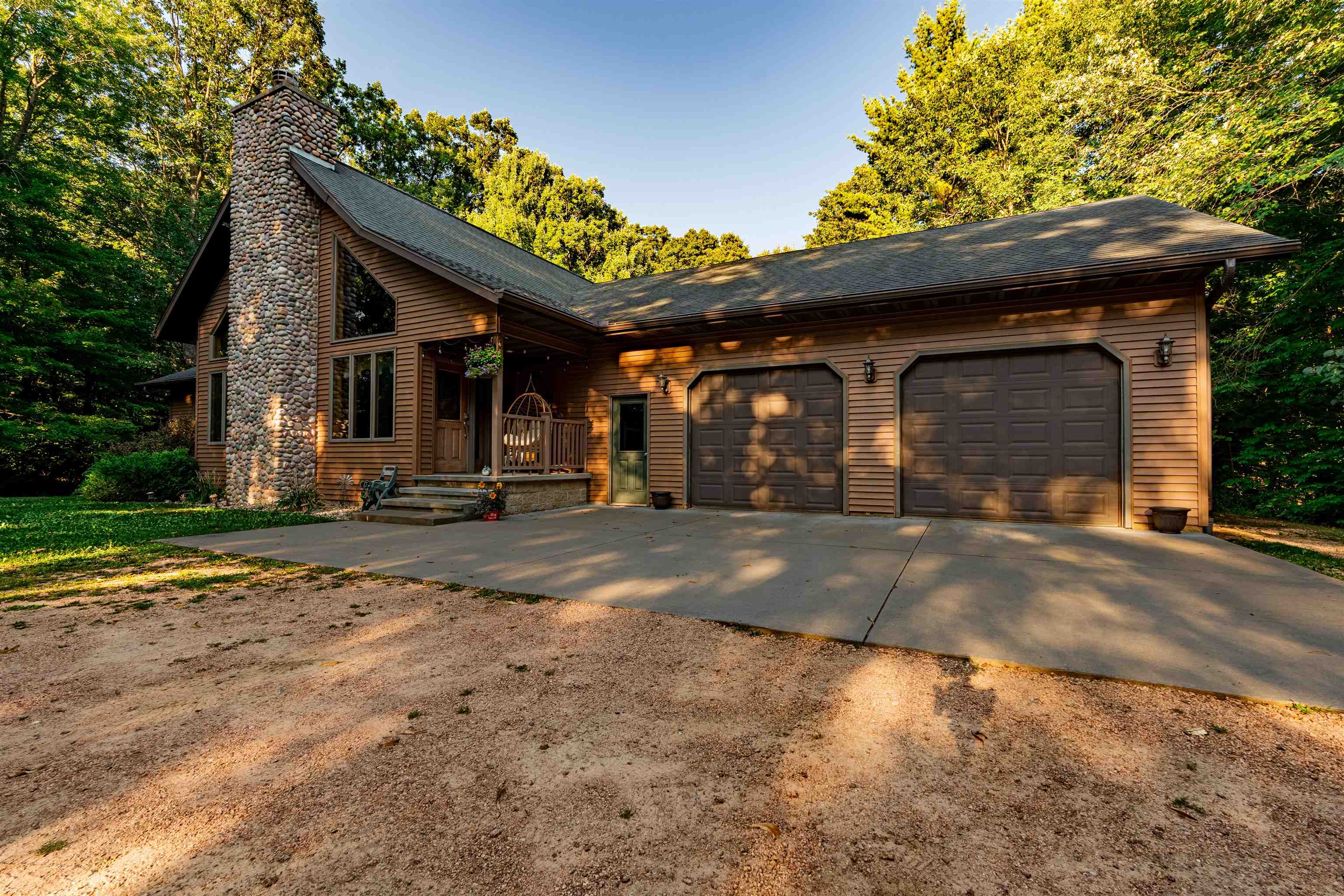 203739 YELLOW BIRCH ROAD, Rosholt, Wisconsin 54473, 3 Bedrooms Bedrooms, ,2 BathroomsBathrooms,Residential,For Sale,203739 YELLOW BIRCH ROAD,22604141