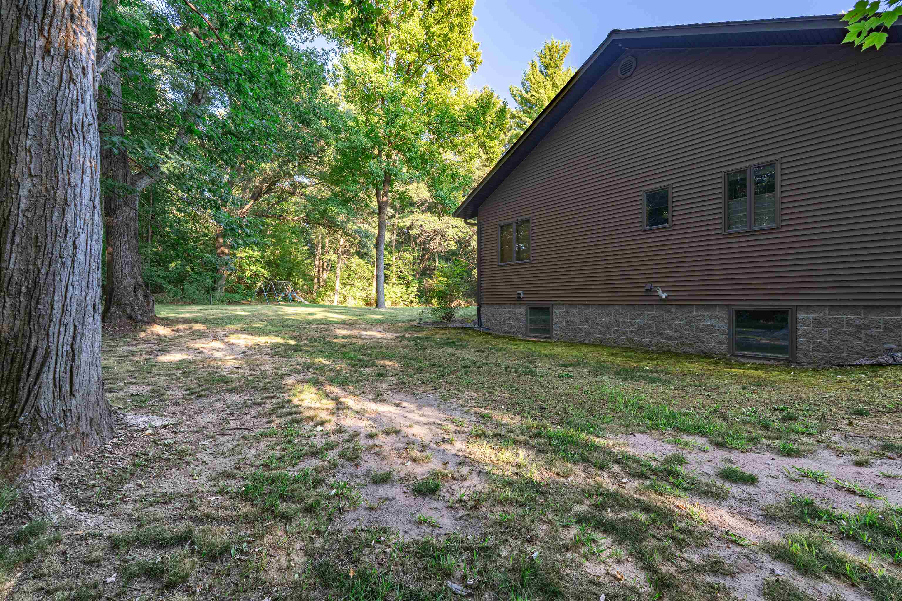 203739 YELLOW BIRCH ROAD, Rosholt, Wisconsin 54473, 3 Bedrooms Bedrooms, ,2 BathroomsBathrooms,Residential,For Sale,203739 YELLOW BIRCH ROAD,22604141