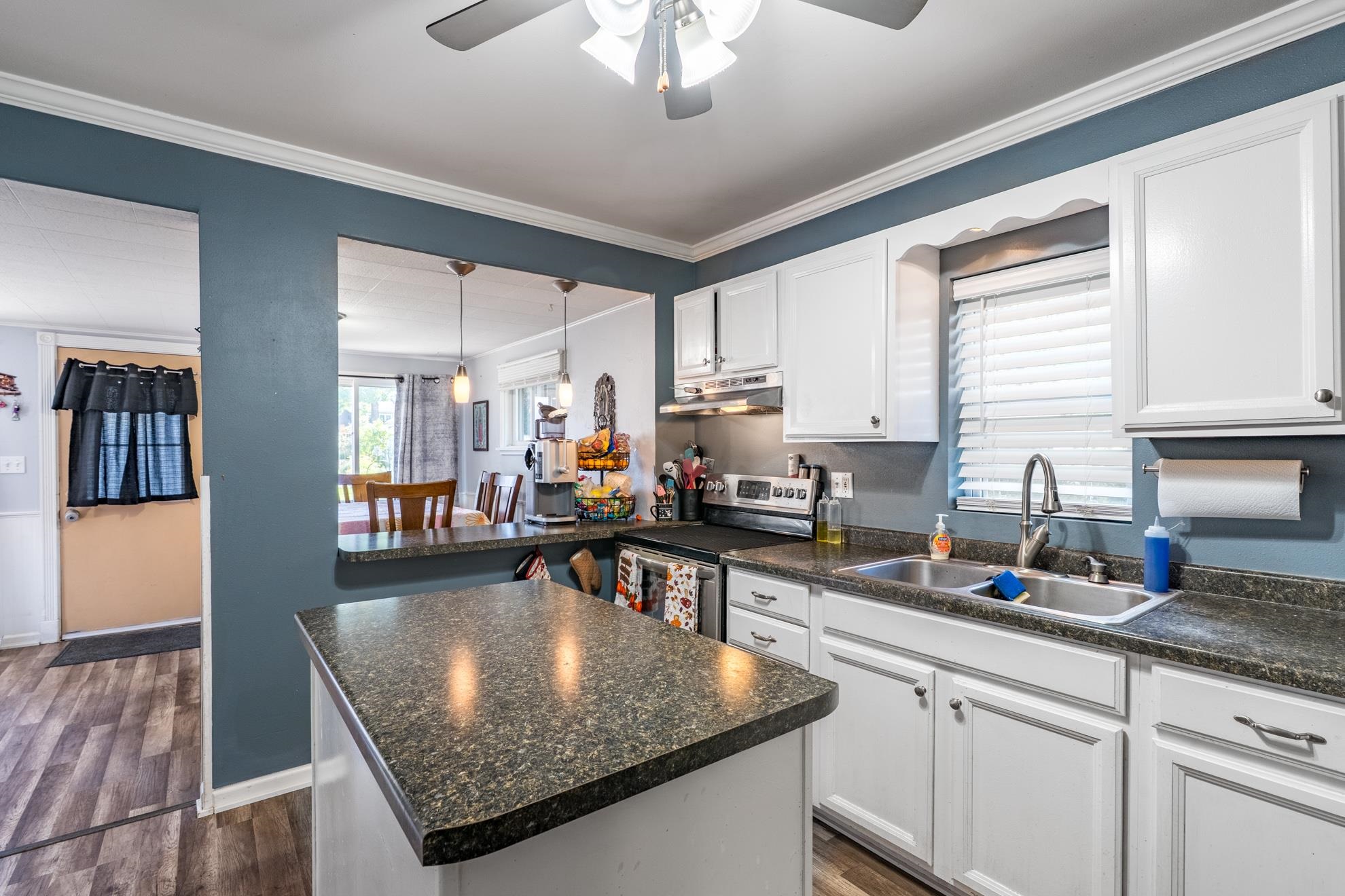 825 S 11TH AVENUE, Wausau, Wisconsin 54401, 2 Bedrooms Bedrooms, ,1 BathroomBathrooms,Residential,For Sale,825 S 11TH AVENUE,22604143