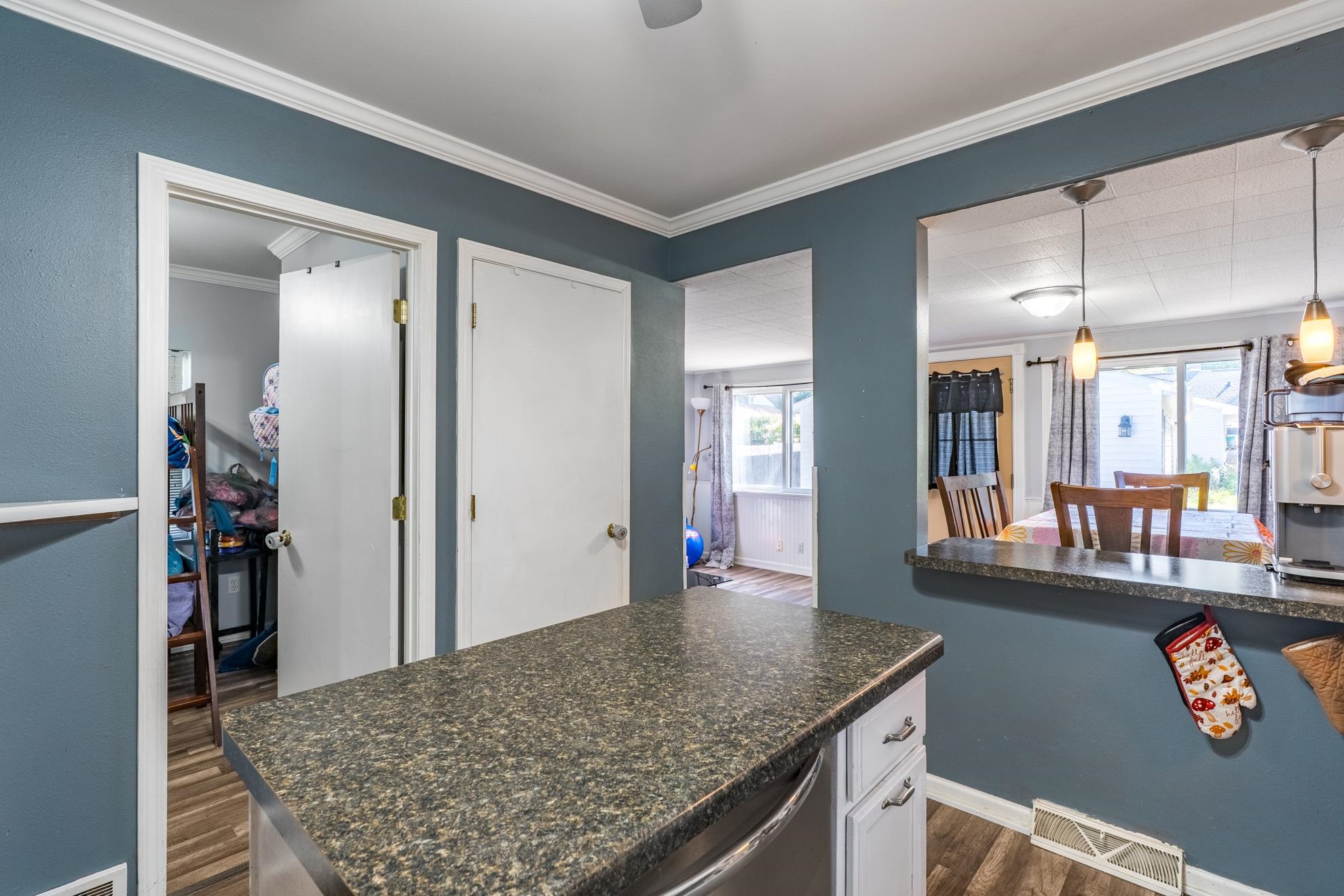 825 S 11TH AVENUE, Wausau, Wisconsin 54401, 2 Bedrooms Bedrooms, ,1 BathroomBathrooms,Residential,For Sale,825 S 11TH AVENUE,22604143