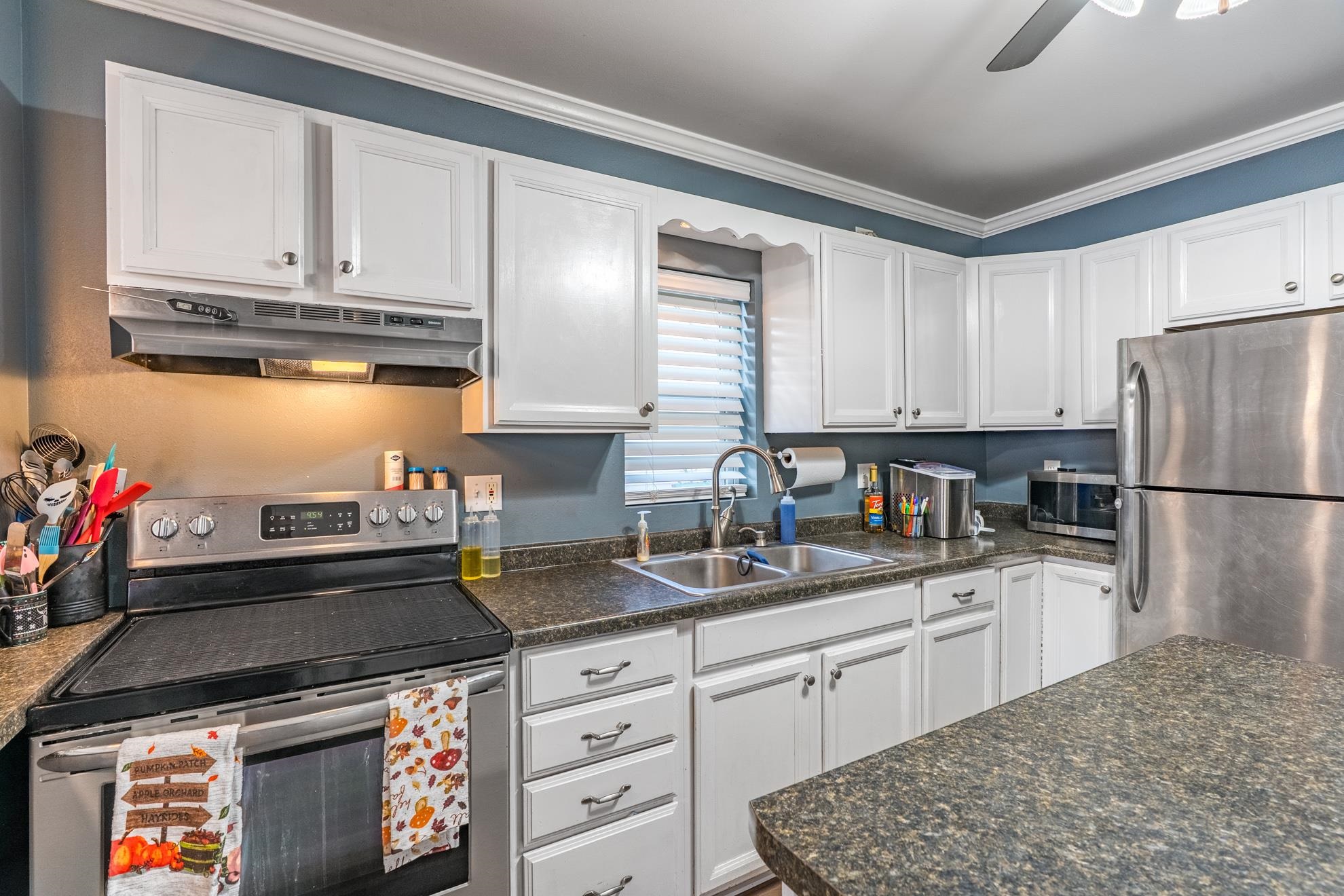 825 S 11TH AVENUE, Wausau, Wisconsin 54401, 2 Bedrooms Bedrooms, ,1 BathroomBathrooms,Residential,For Sale,825 S 11TH AVENUE,22604143