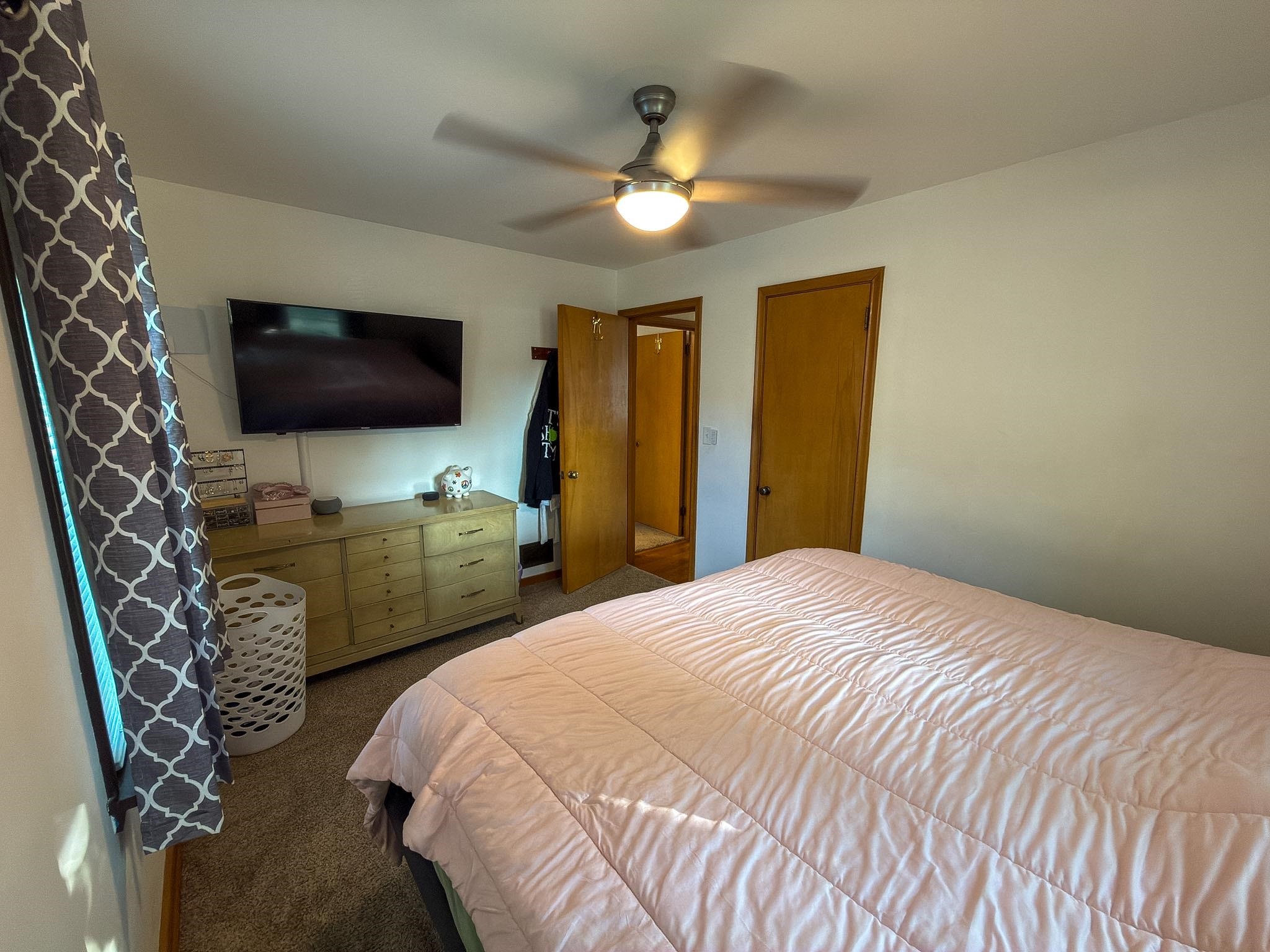 607 JOHNSON STREET, Rothschild, Wisconsin 54474, 3 Bedrooms Bedrooms, ,1 BathroomBathrooms,Residential,For Sale,607 JOHNSON STREET,22604145