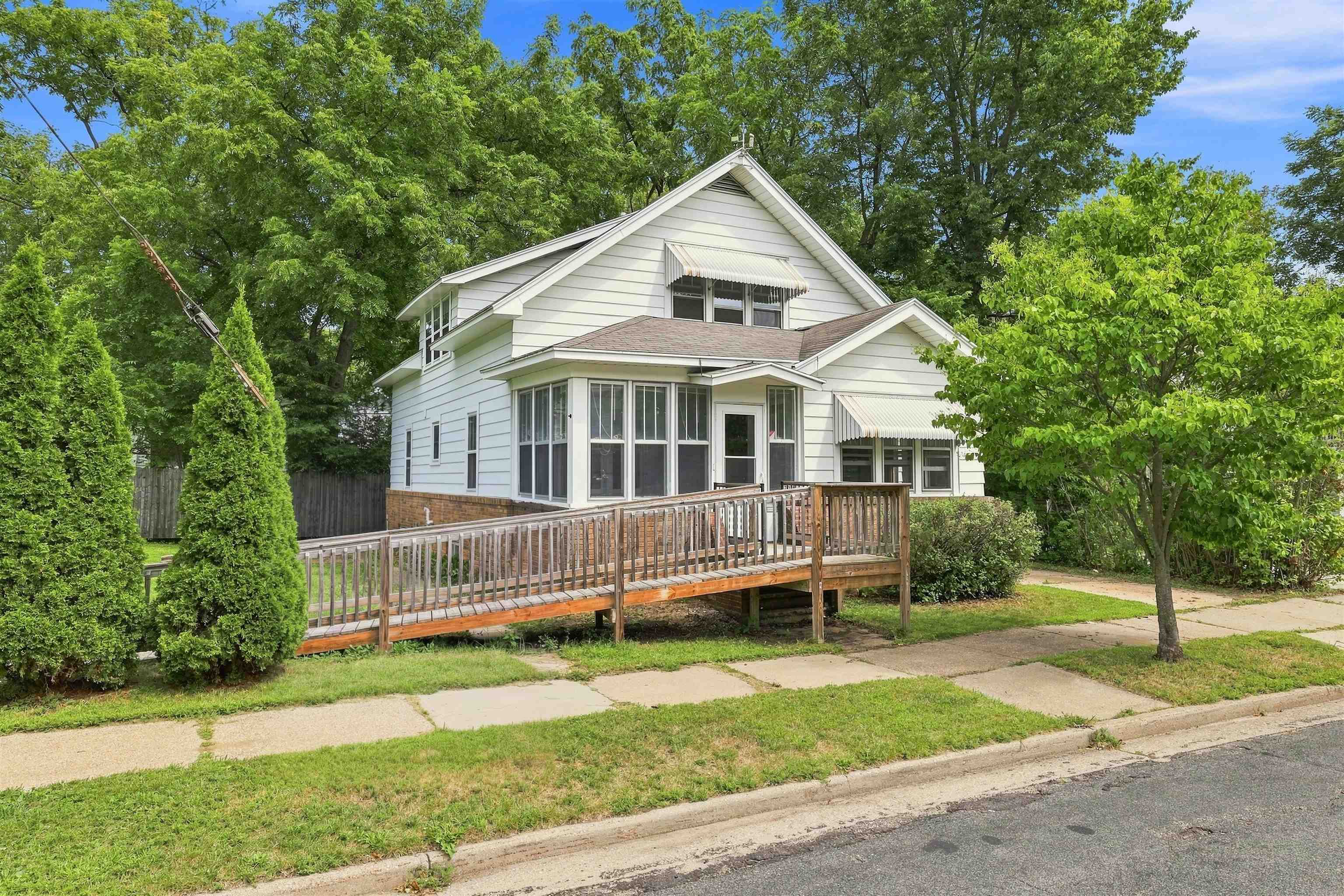 1709 CHURCH STREET, Stevens Point, Wisconsin 54481, 6 Bedrooms Bedrooms, ,2 BathroomsBathrooms,Residential,For Sale,1709 CHURCH STREET,22604148