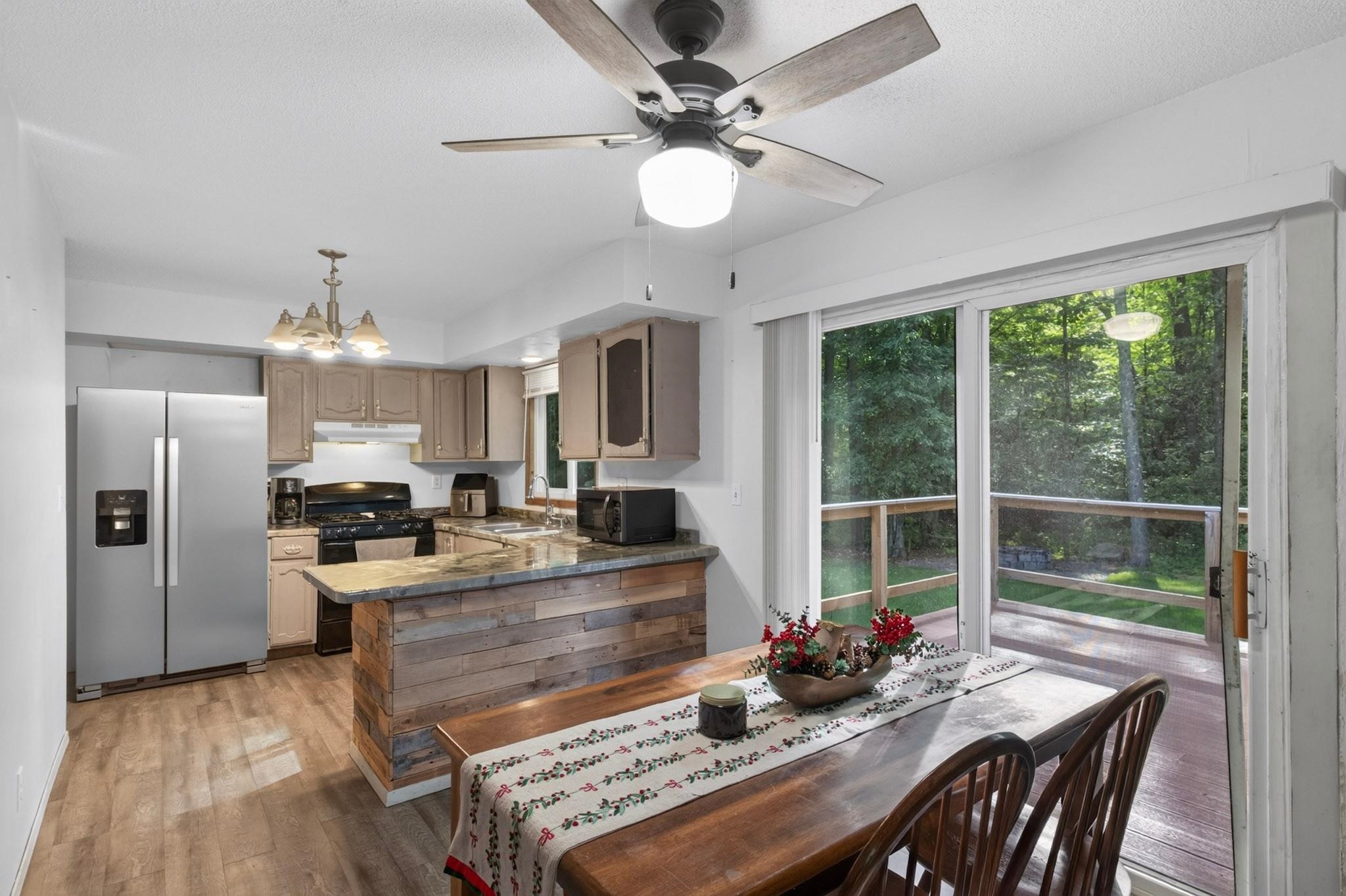 6979 COUNTY ROAD S, Rudolph, Wisconsin 54475, 2 Bedrooms Bedrooms, ,1 BathroomBathrooms,Residential,For Sale,6979 COUNTY ROAD S,22604149