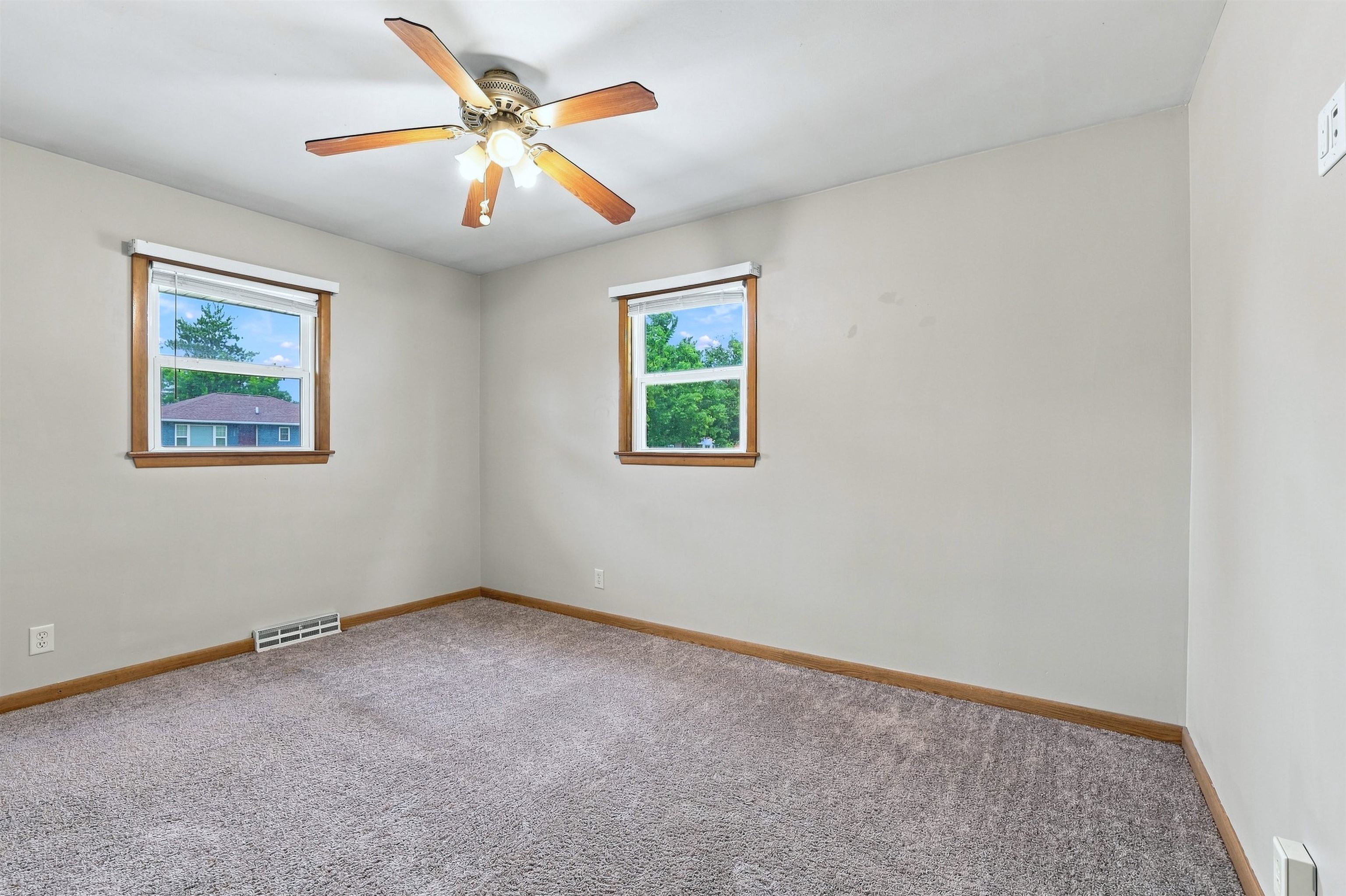 2423 STANLEY STREET, Stevens Point, Wisconsin 54481, 3 Bedrooms Bedrooms, ,1 BathroomBathrooms,Residential,For Sale,2423 STANLEY STREET,22604152