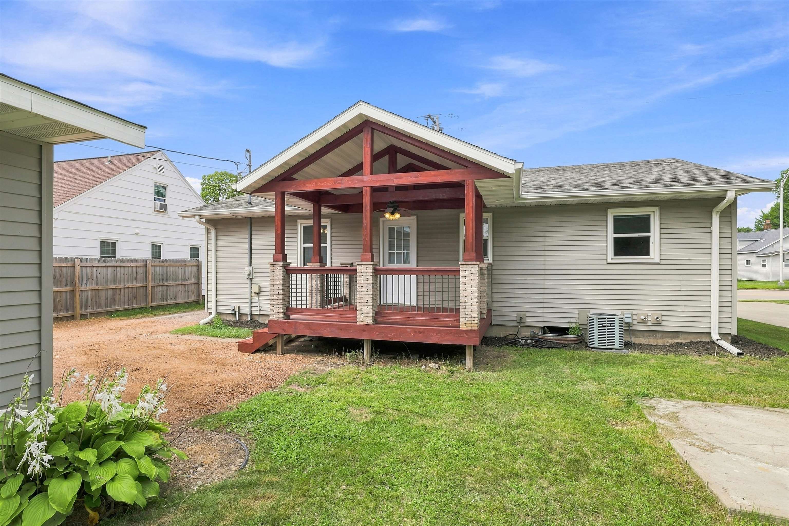 2423 STANLEY STREET, Stevens Point, Wisconsin 54481, 3 Bedrooms Bedrooms, ,1 BathroomBathrooms,Residential,For Sale,2423 STANLEY STREET,22604152