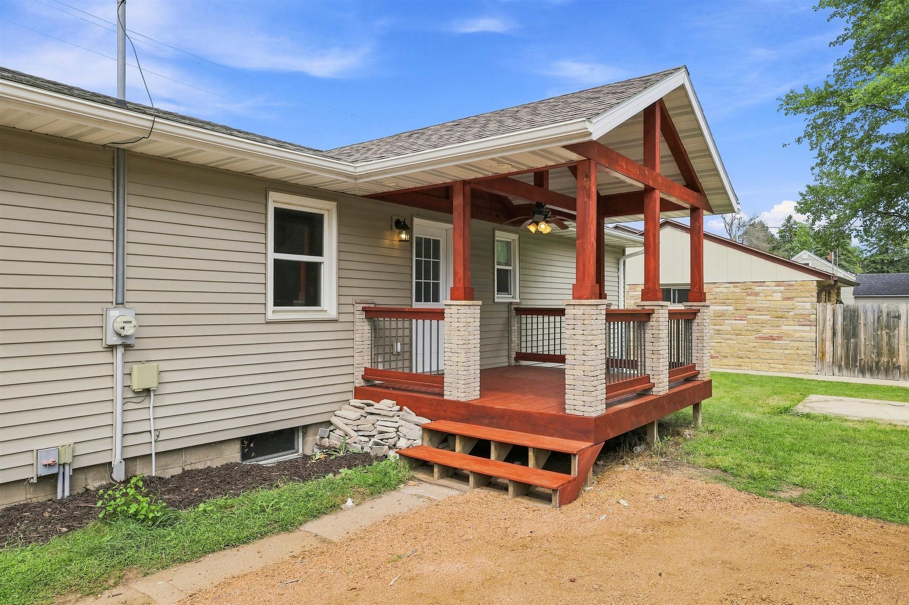 2423 STANLEY STREET, Stevens Point, Wisconsin 54481, 3 Bedrooms Bedrooms, ,1 BathroomBathrooms,Residential,For Sale,2423 STANLEY STREET,22604152