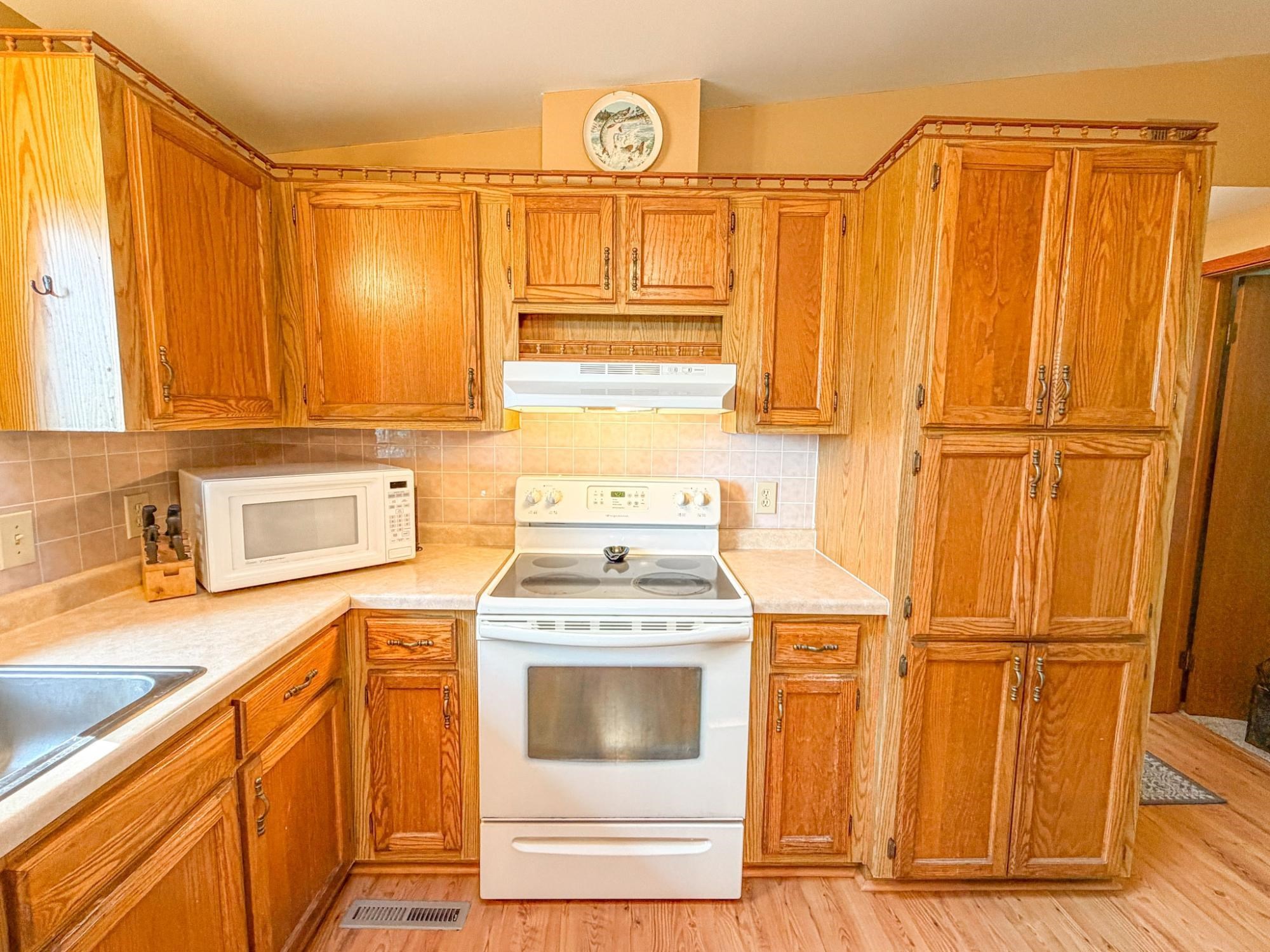 N3979 OXBOW ROAD, Catawba, Wisconsin 54516, 3 Bedrooms Bedrooms, ,2 BathroomsBathrooms,Residential,For Sale,N3979 OXBOW ROAD,22604156